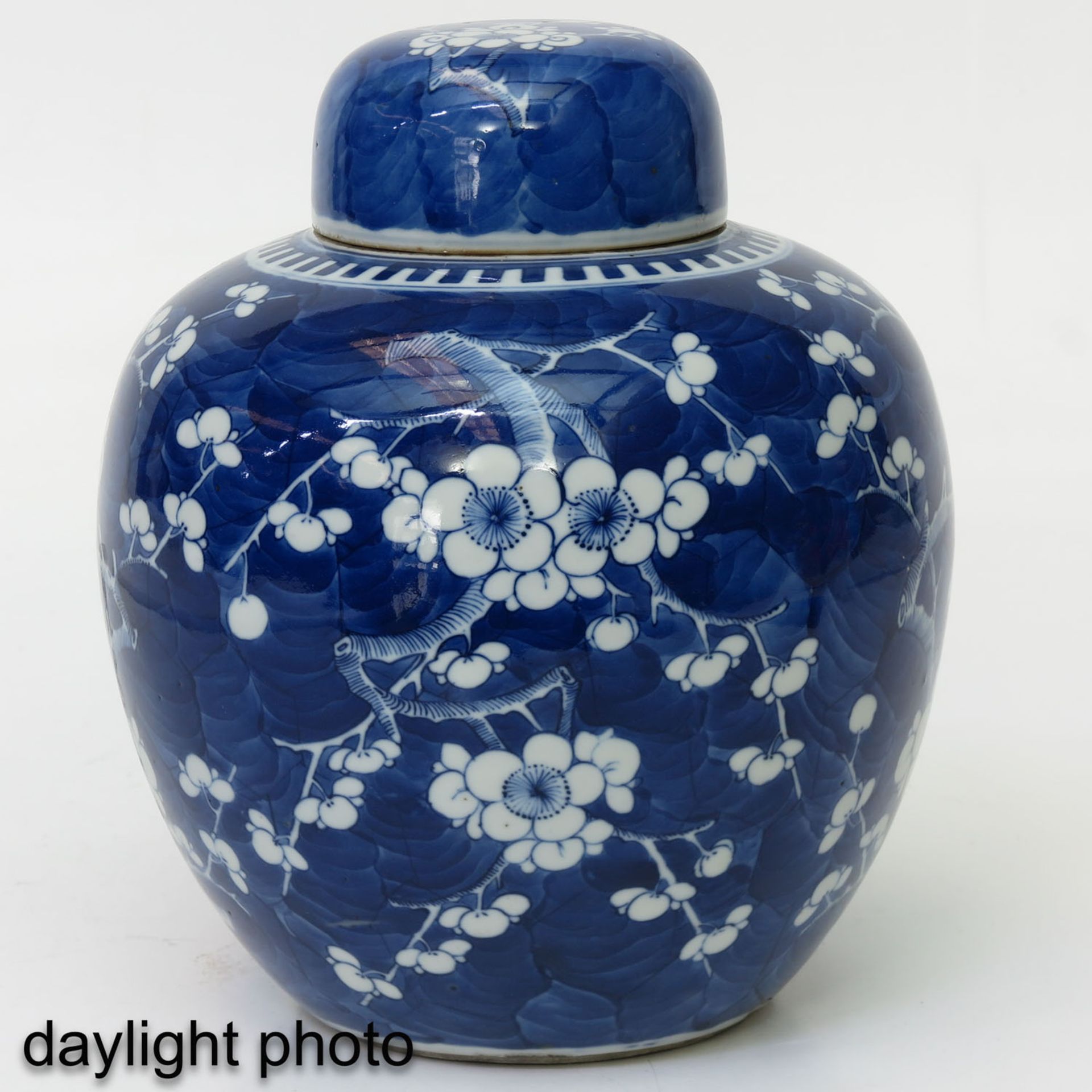 A BLue and White Ginger Jar - Image 7 of 9