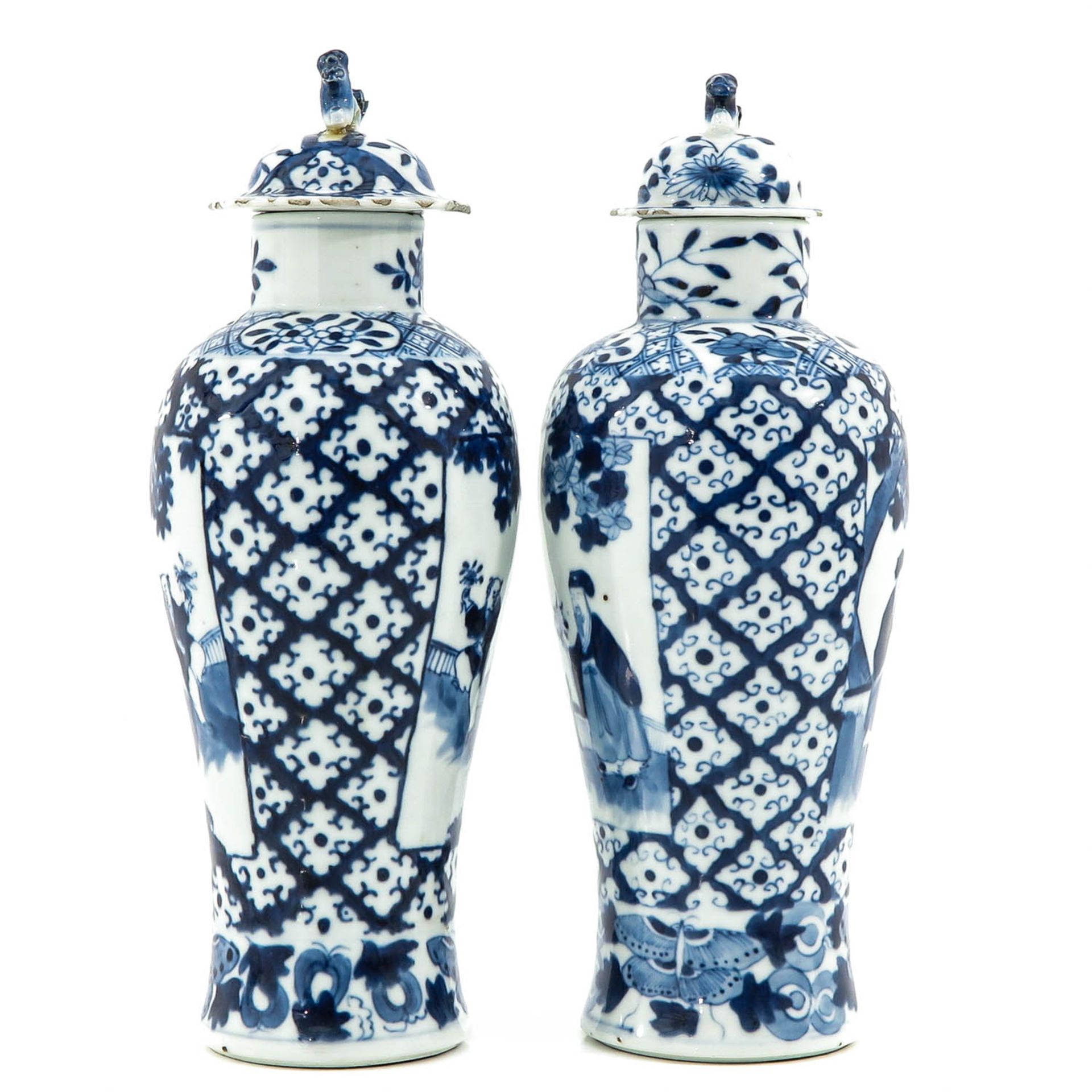 A Pair of Blue and White Garniture Vases - Image 4 of 10