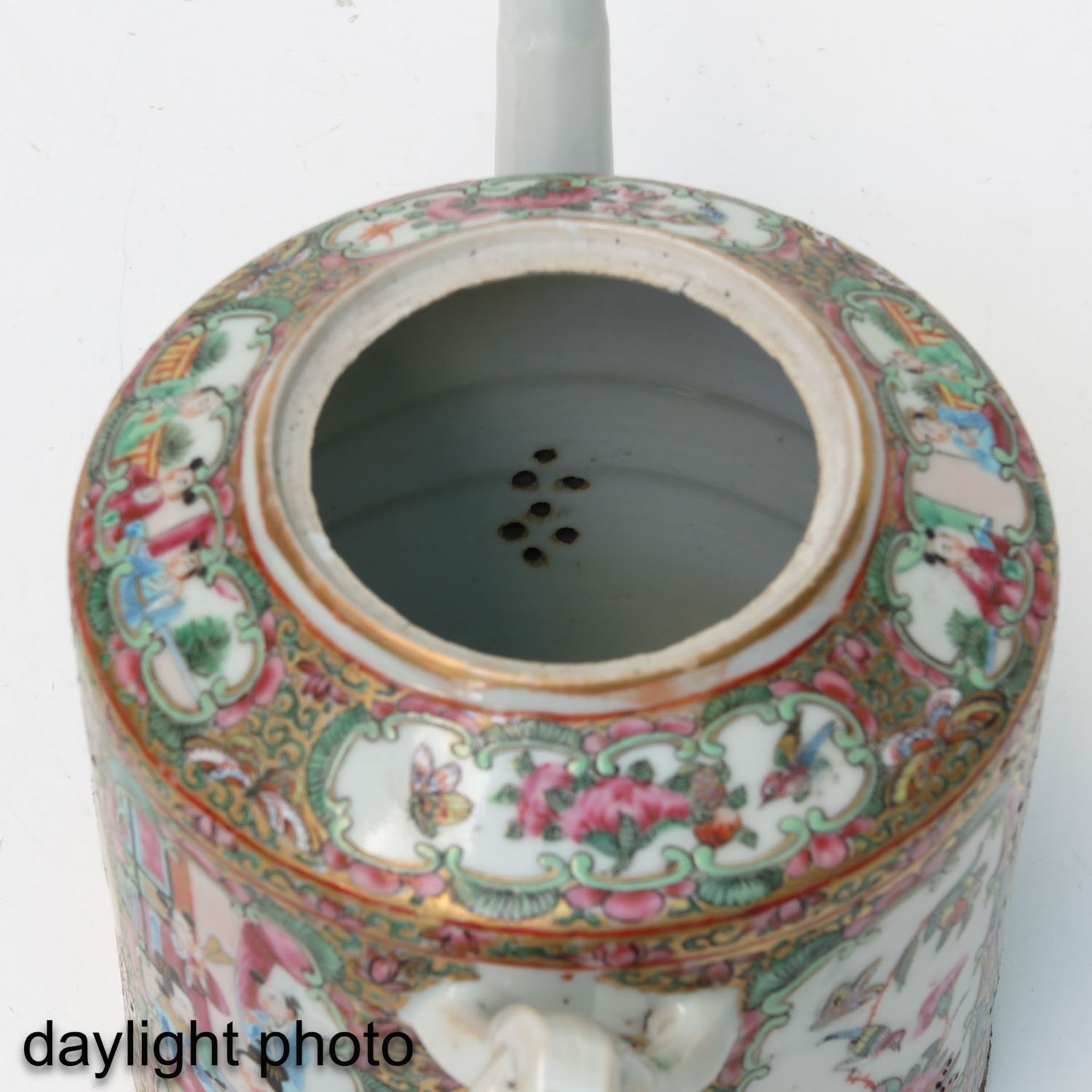 A Cantonese Teapot - Bild 9 aus 10