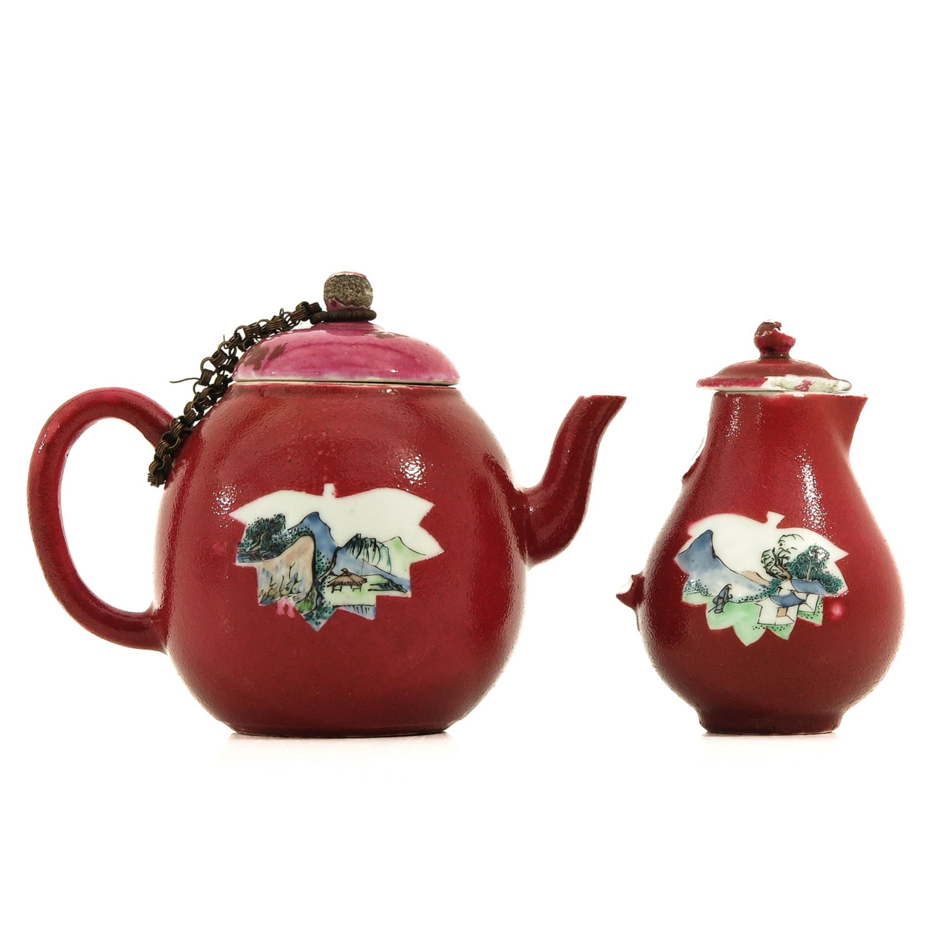 A Famille Rose Teapot and Creamer with Cover - Bild 3 aus 10