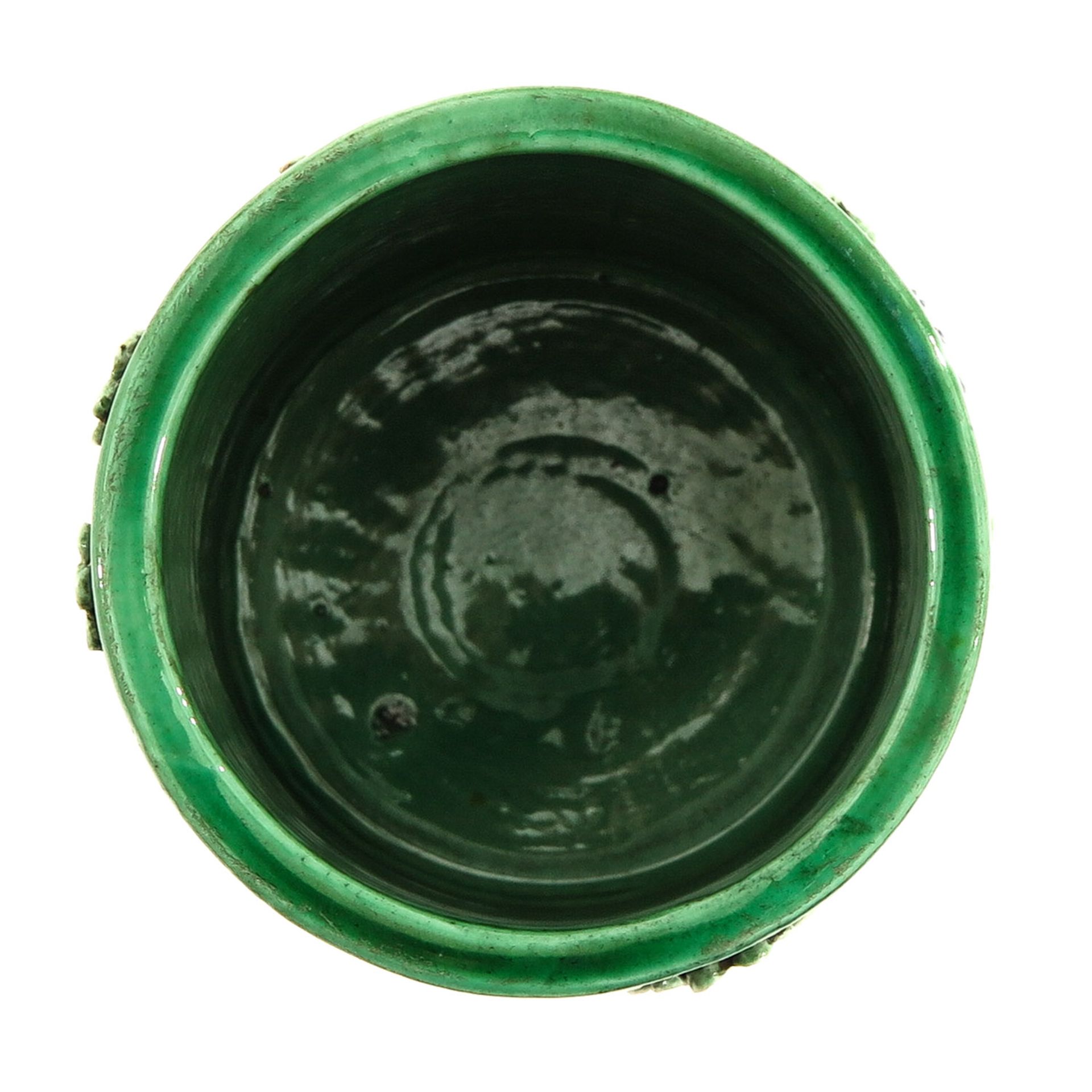 A Green Glaze Brush Pot - Image 5 of 9