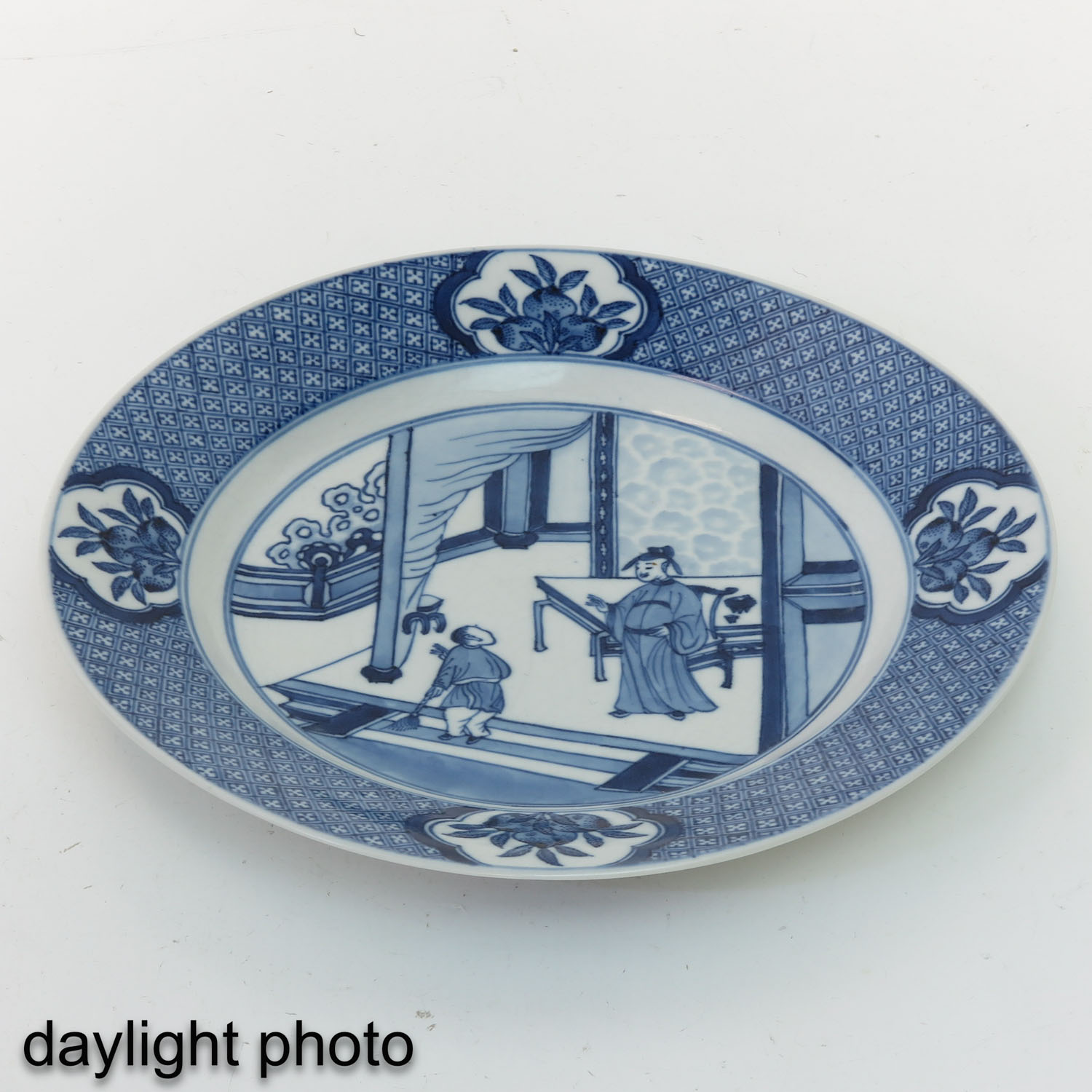 A Blue and White Plate - Image 3 of 6