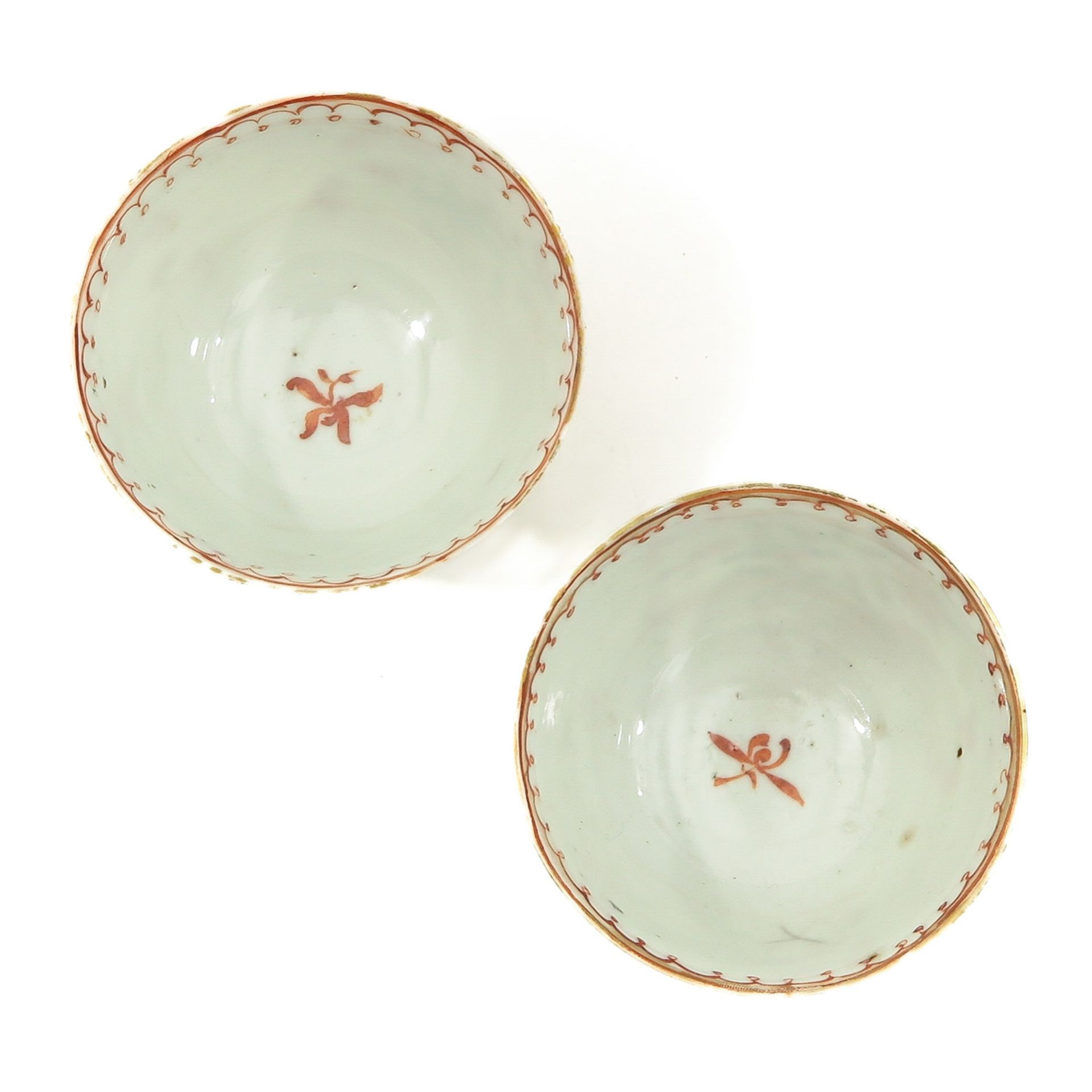 A Pair of Famille Rose Cups and Saucers - Bild 5 aus 10