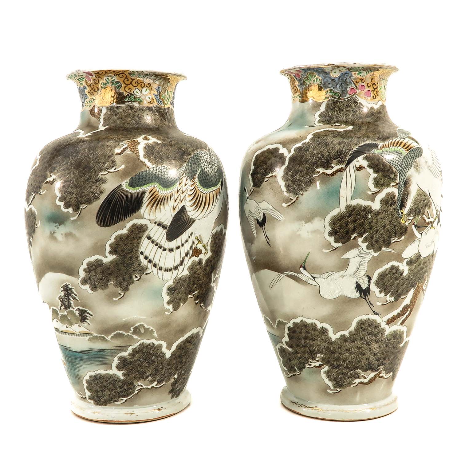 A Pair of Japanese Vases - Image 4 of 9