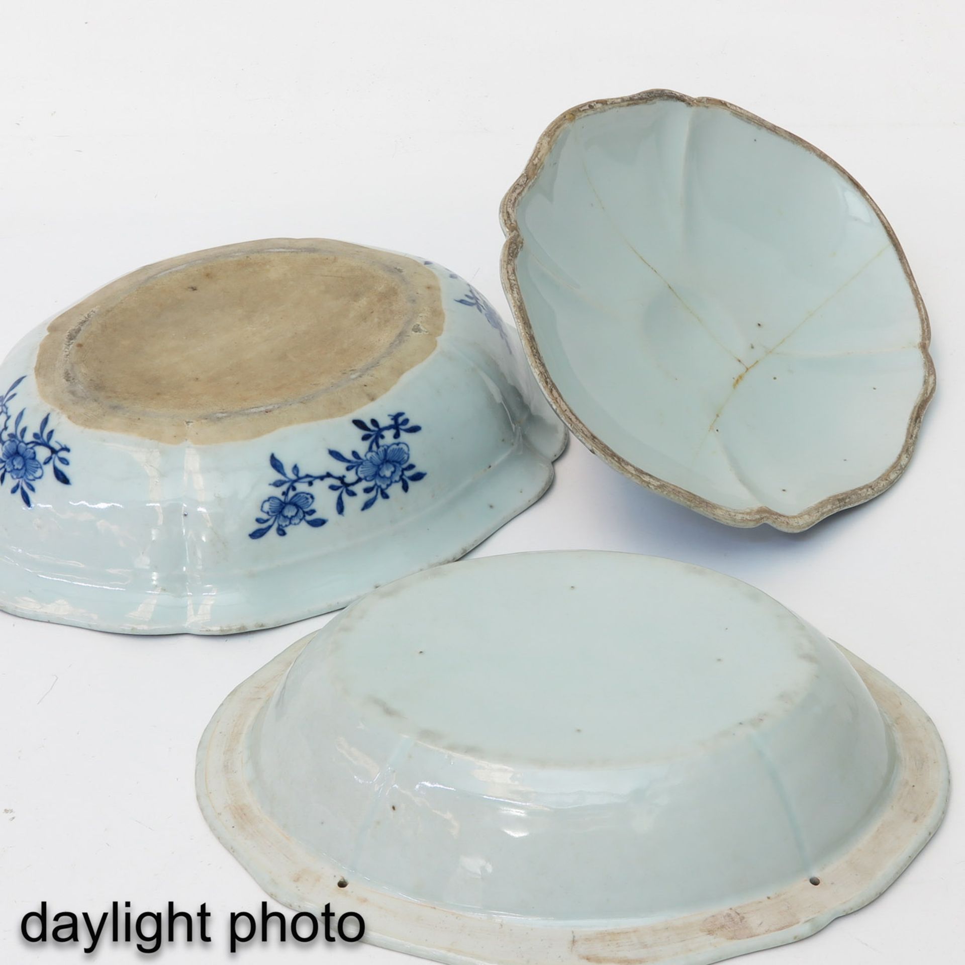 A Blue and White Tureen and Bowl - Bild 8 aus 10