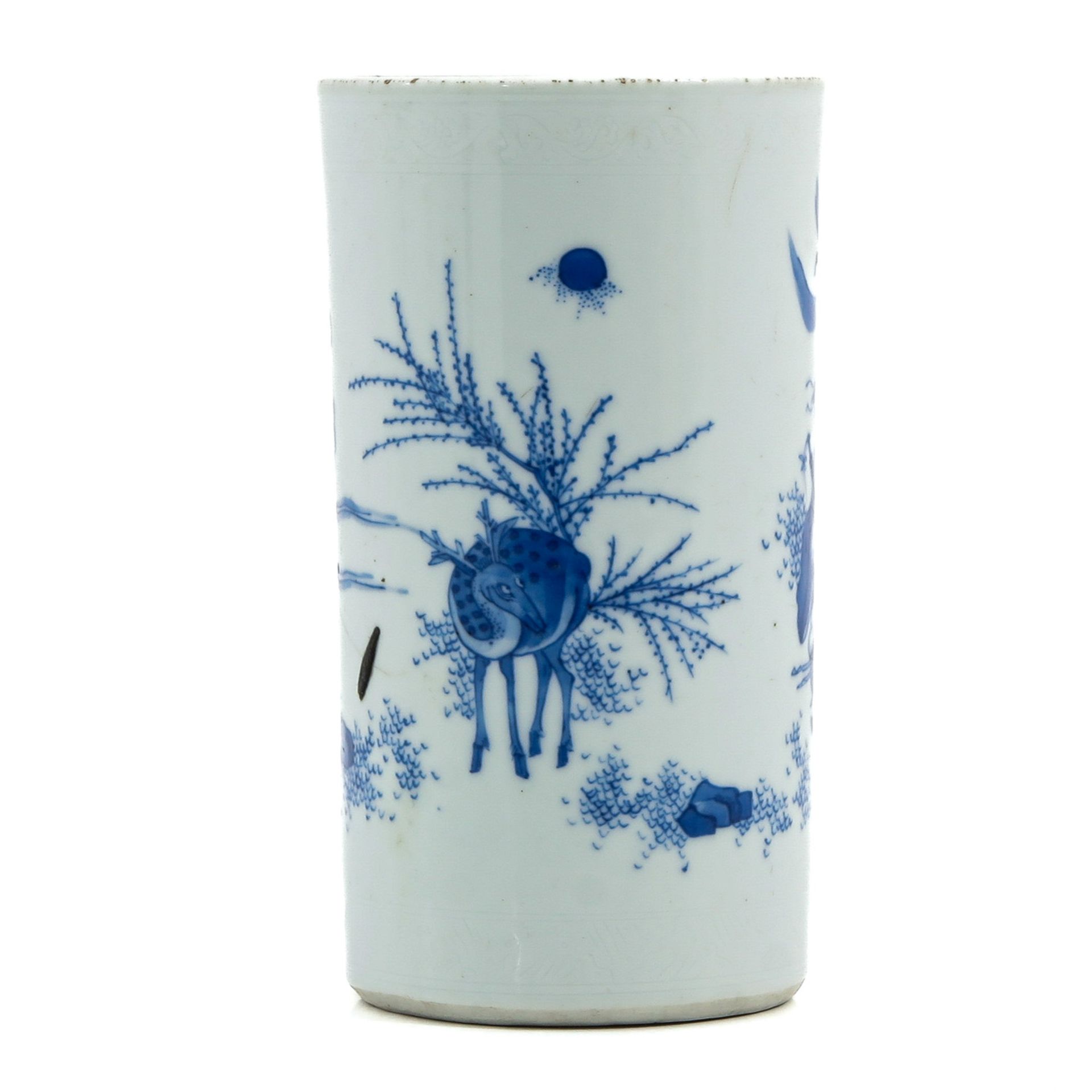 A Blue and White Brush Pot - Image 4 of 9