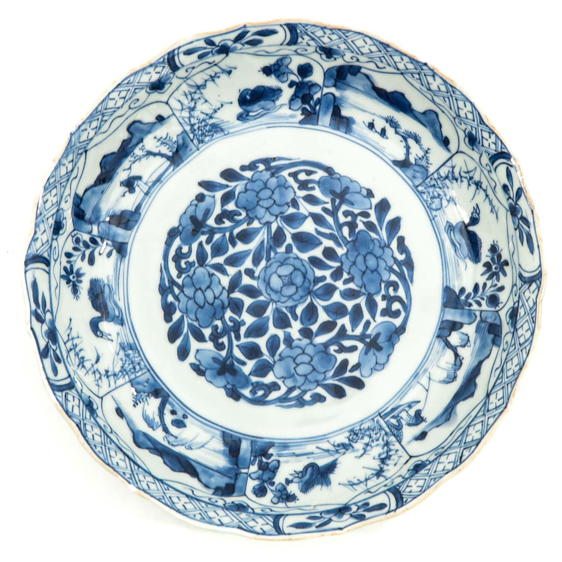 A Pair of Blue and White Plates - Image 5 of 9