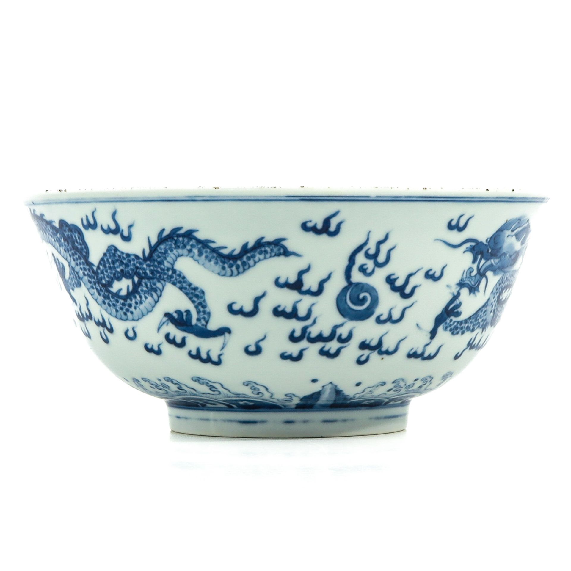 A Blue and White Bowl - Image 2 of 10