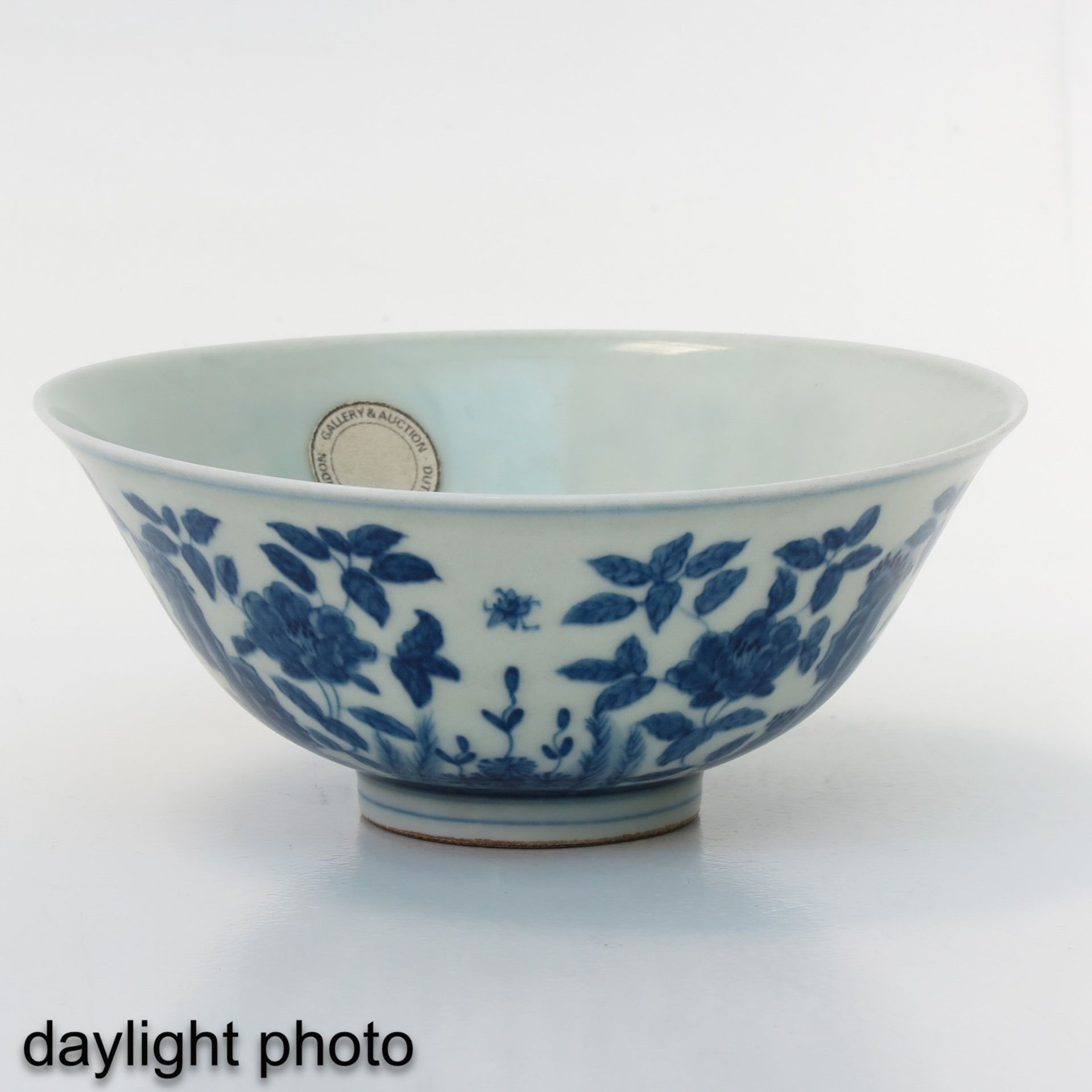 A Blue and White Bowl - Image 7 of 9