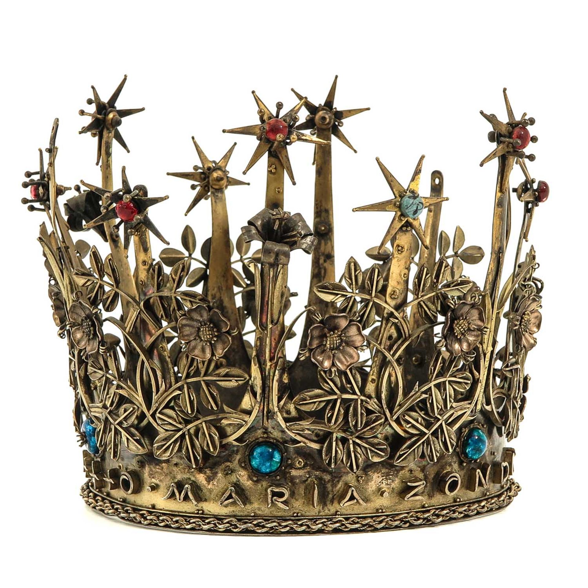 A Beautiful Crown for a Saint Sculpture