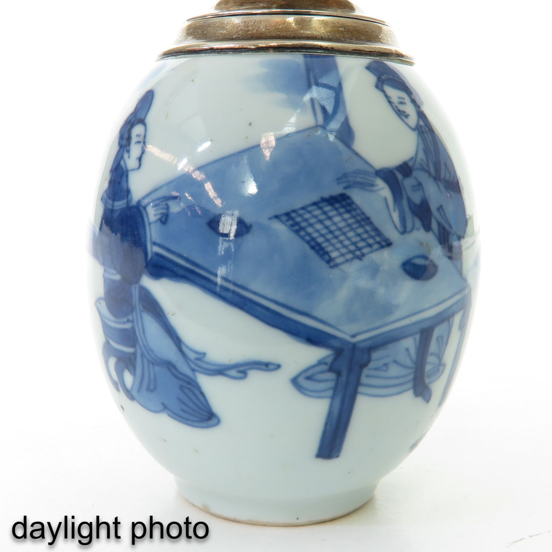 A Blue and White Tea Box - Image 10 of 10