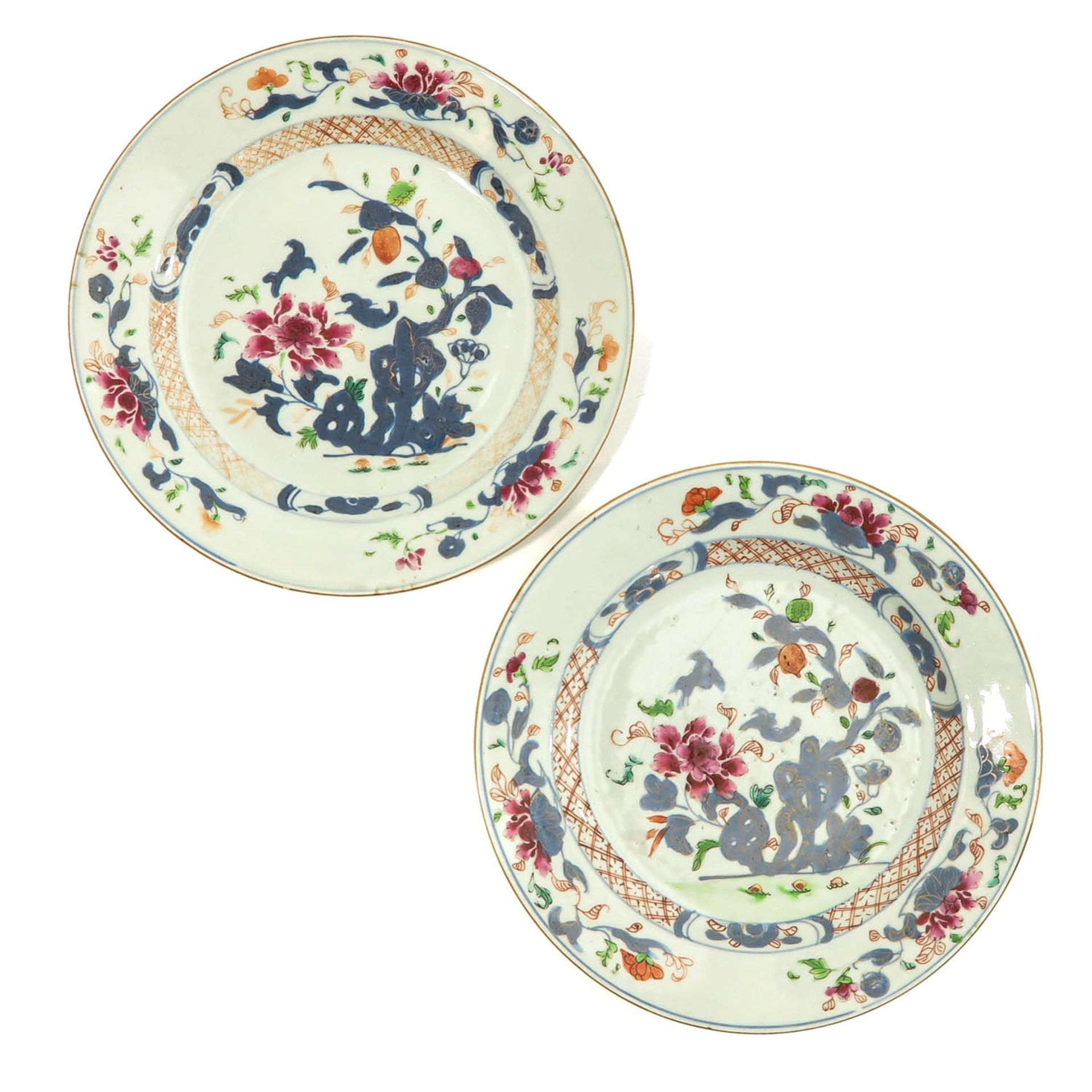 A Series of 5 Famille Rose Plates - Image 3 of 10