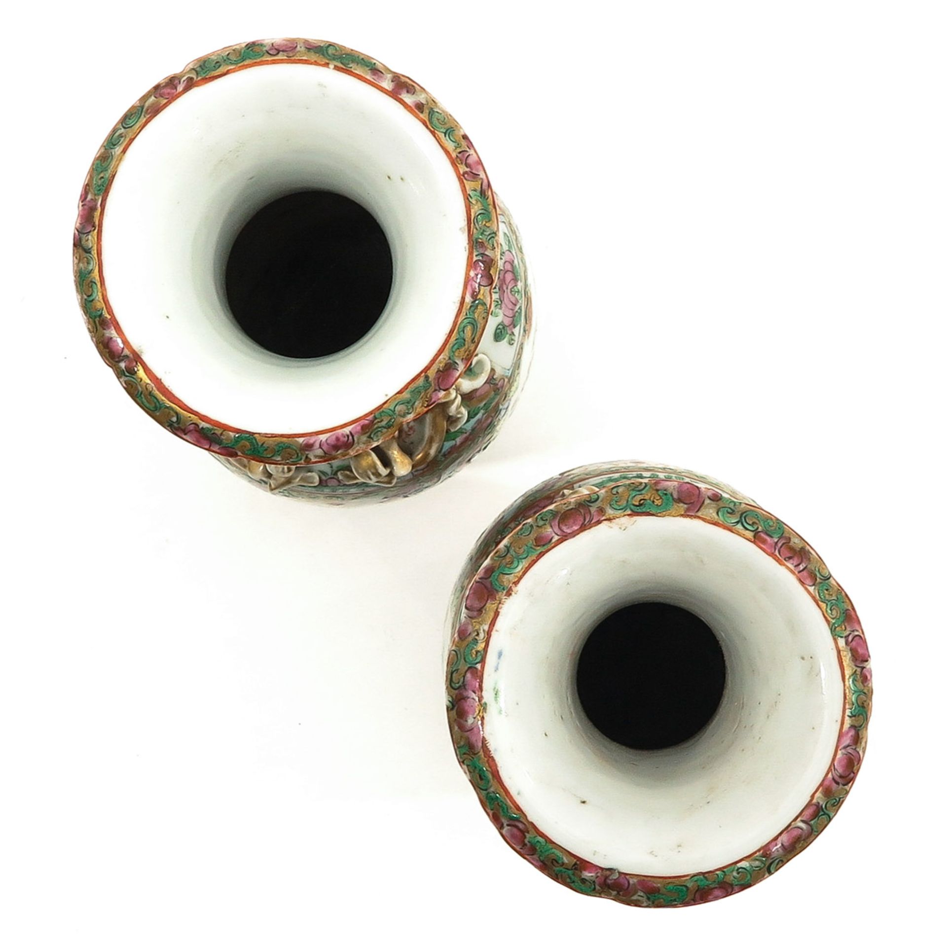A Pair of Cantonese Vases - Image 5 of 10