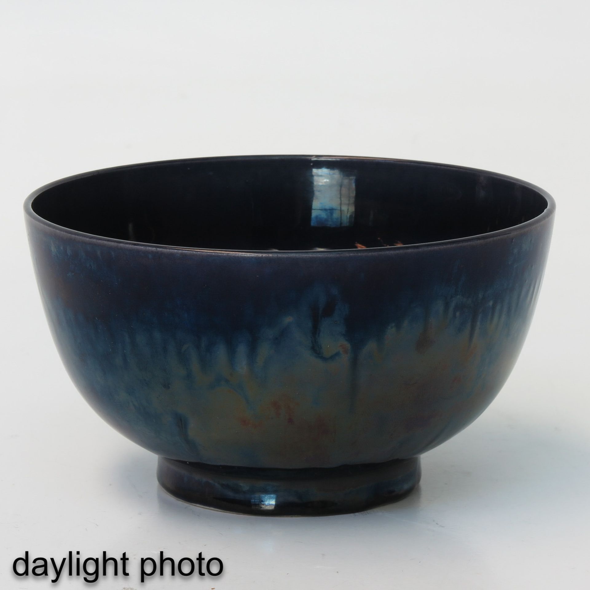 An Eggplant Glazed Bowl - Image 7 of 9