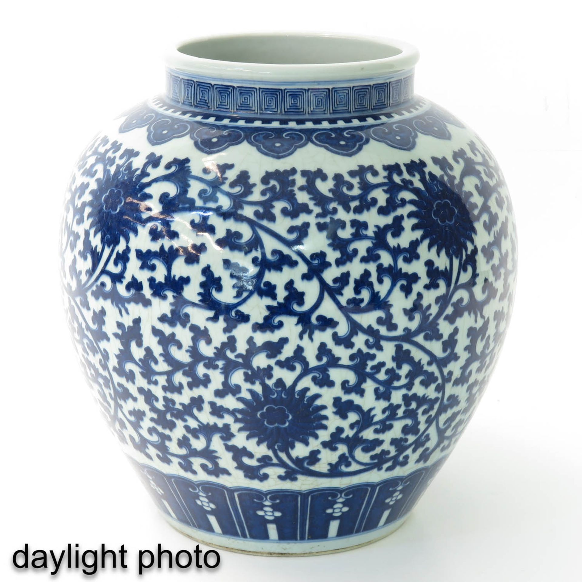 A Blue and White Pot - Image 7 of 10