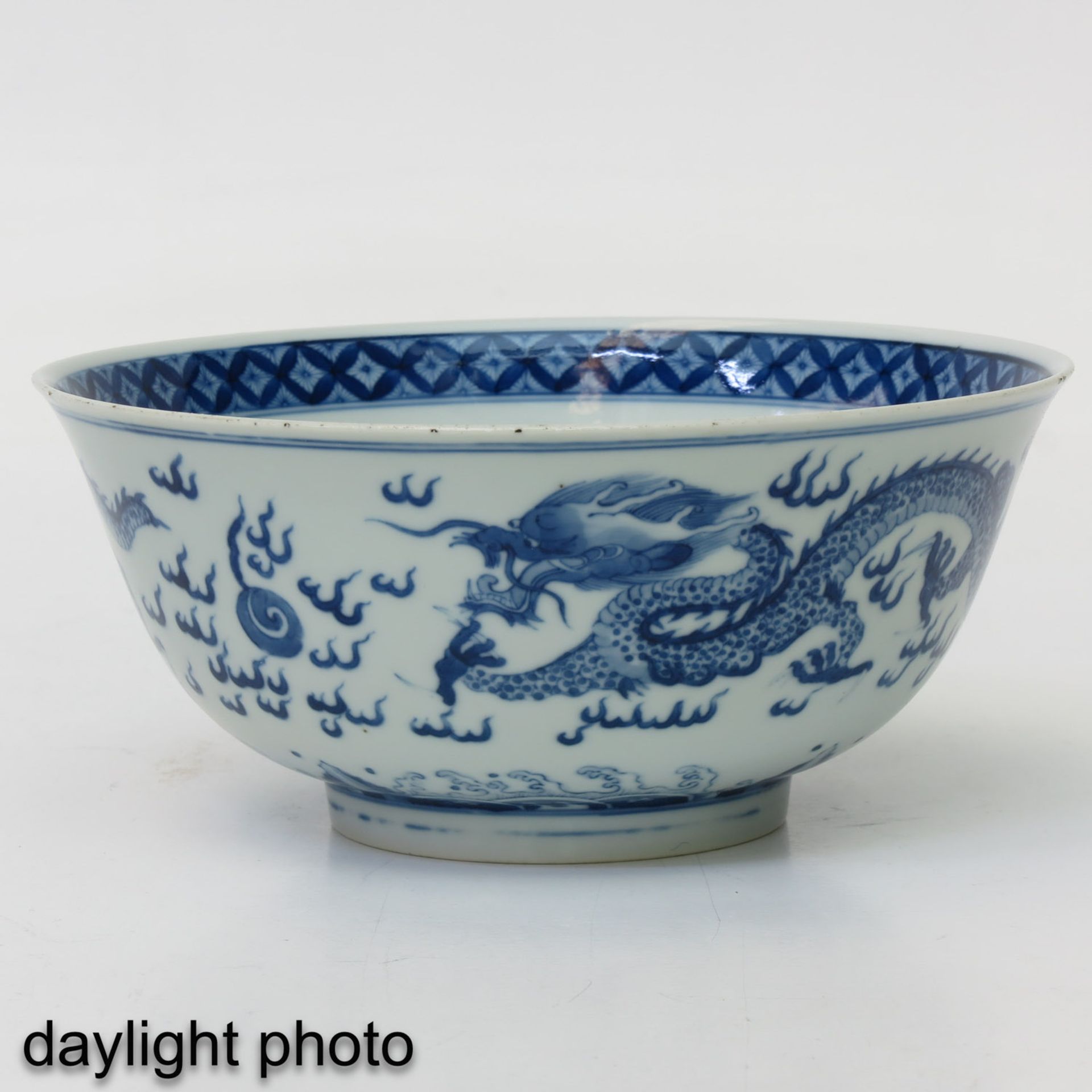 A Blue and White Bowl - Image 7 of 10