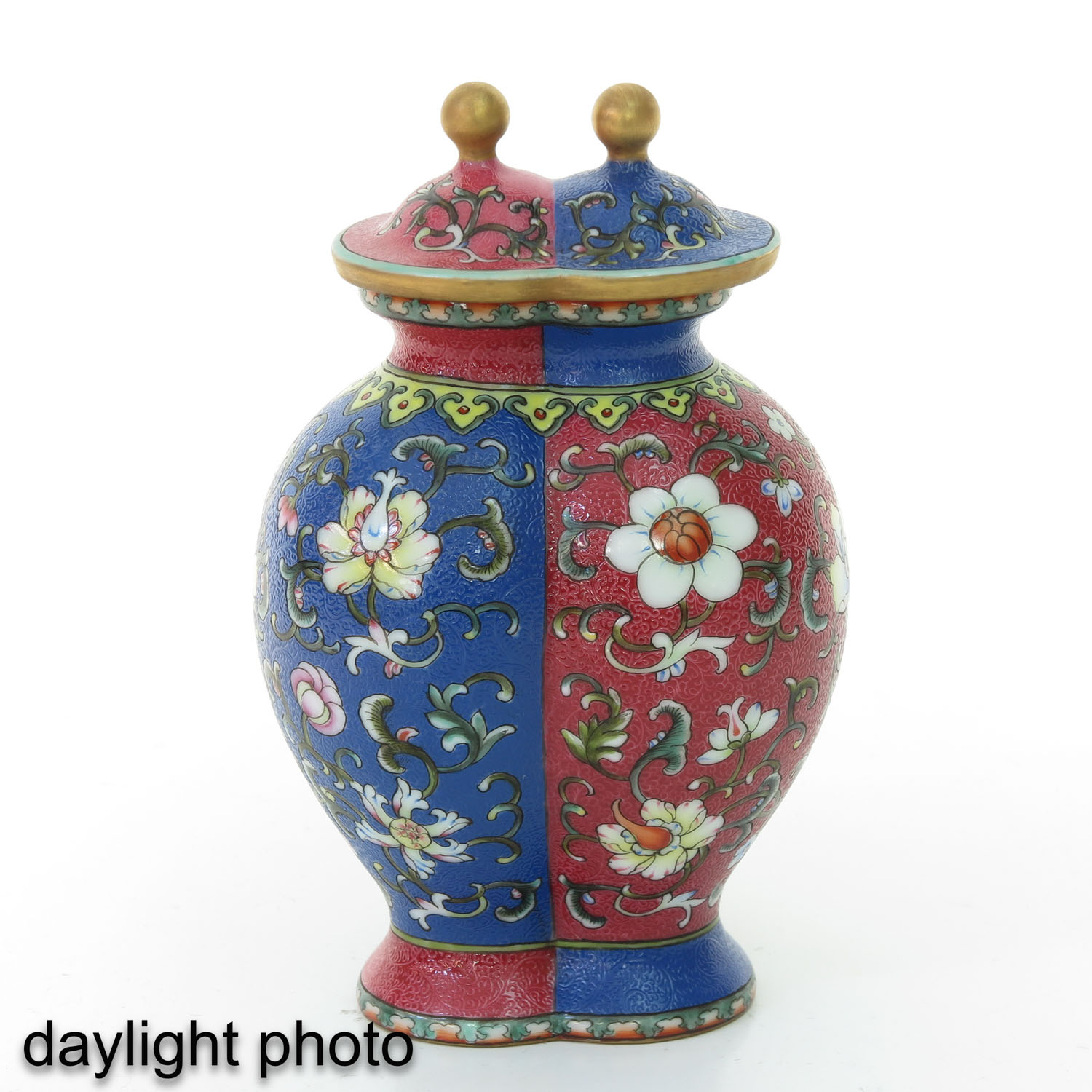 A Famille Rose Vase with Cover - Image 7 of 10