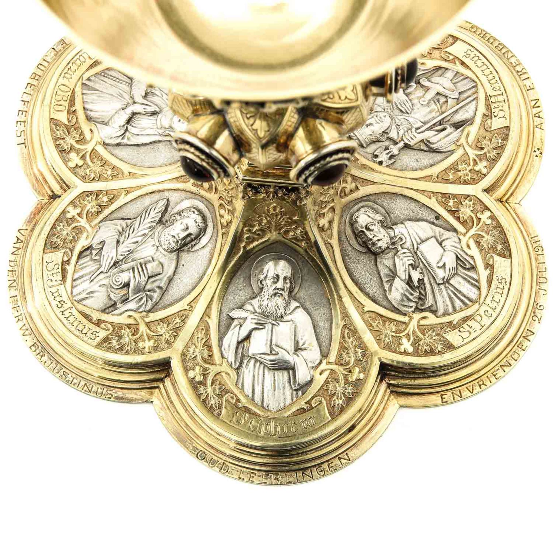 A Gilded Silver Chalice with Paten - Bild 8 aus 10