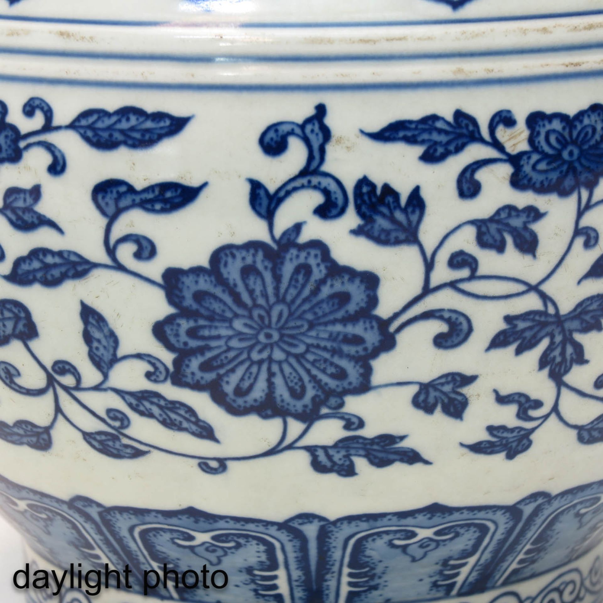 A Blue and White Vase - Image 10 of 10