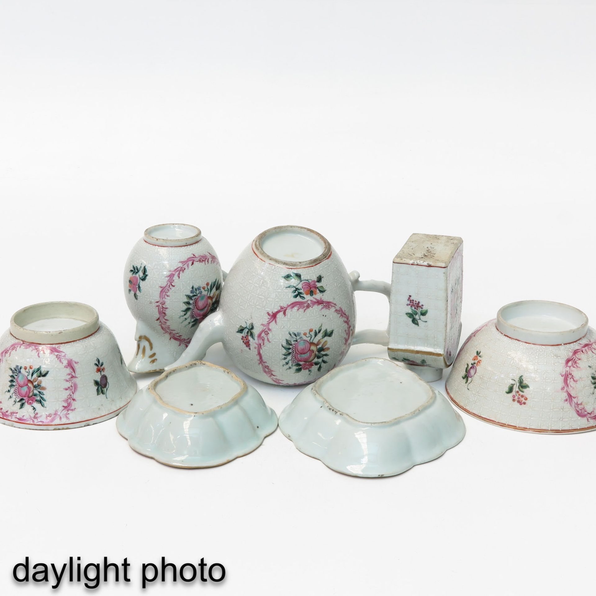 A Collection of Porcelain - Bild 10 aus 10