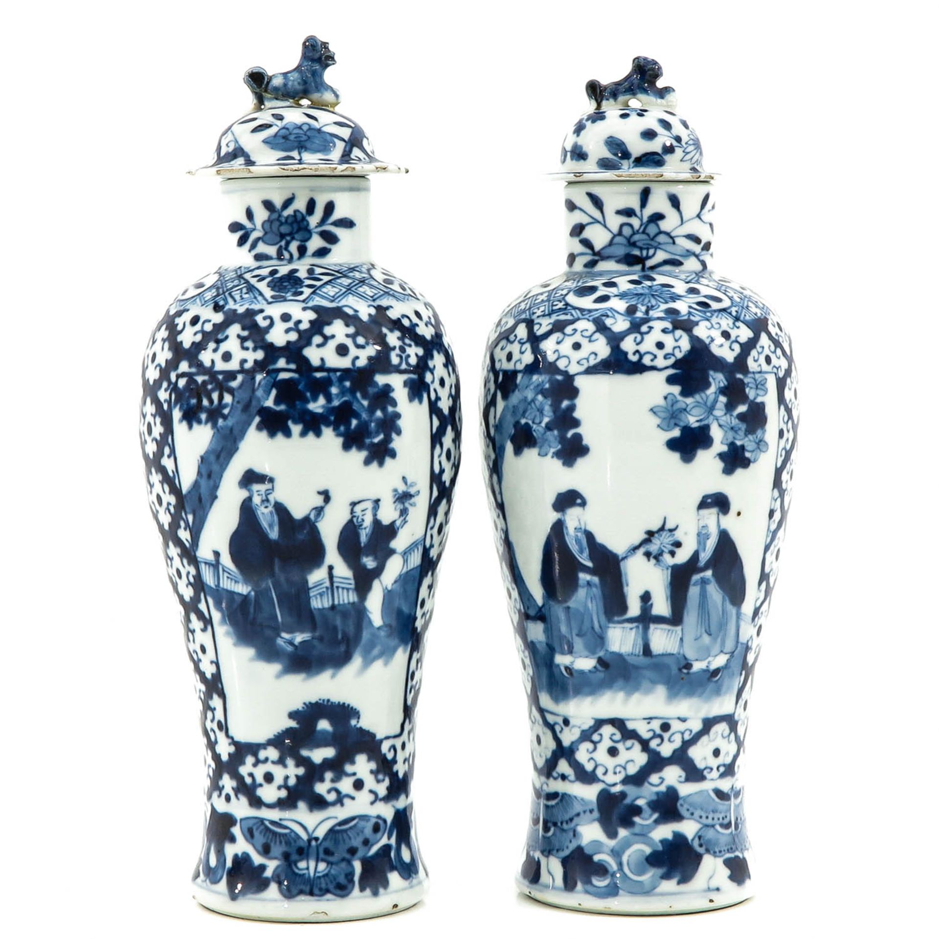 A Pair of Blue and White Garniture Vases - Image 3 of 10