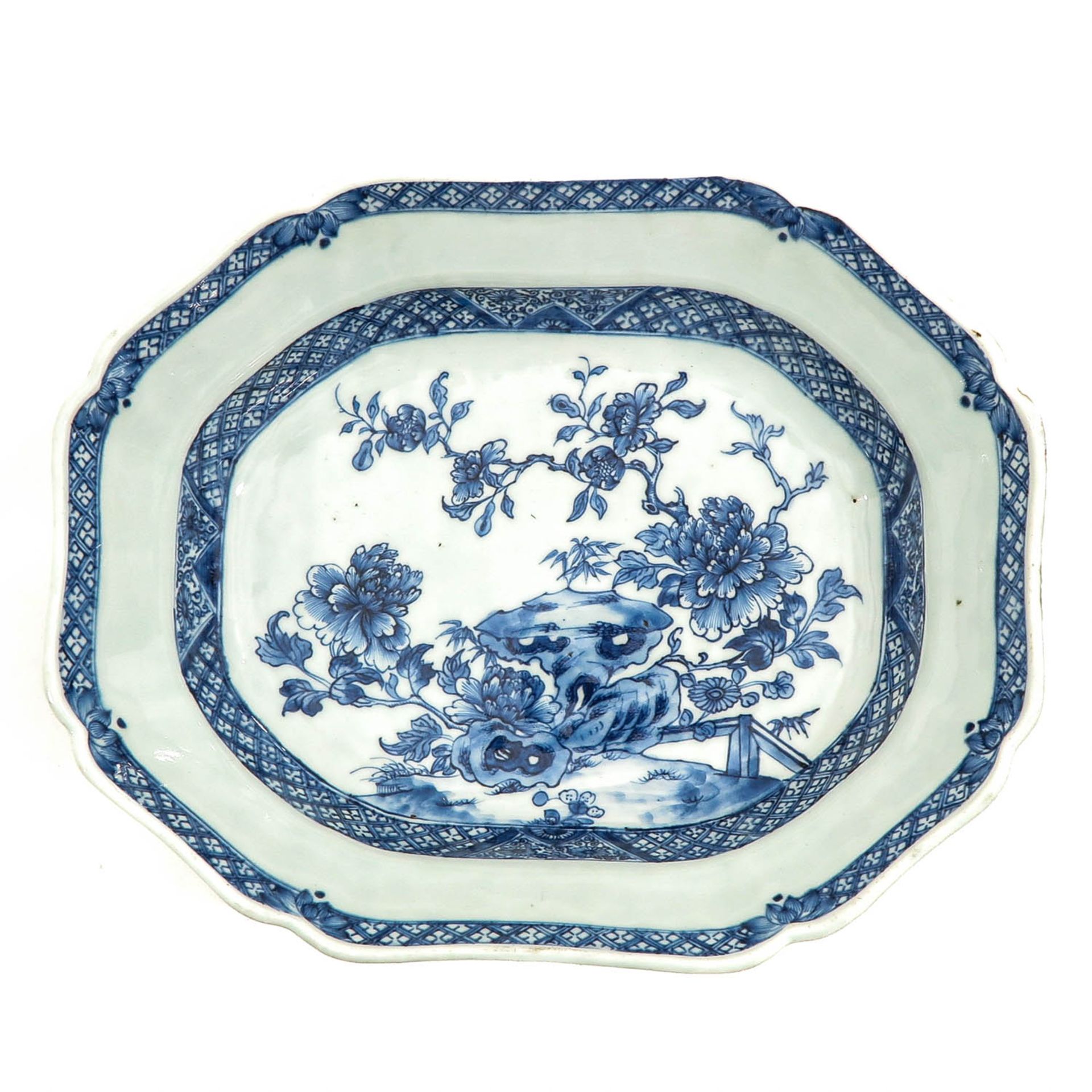 A Blue and White Serving Bowl - Bild 5 aus 9