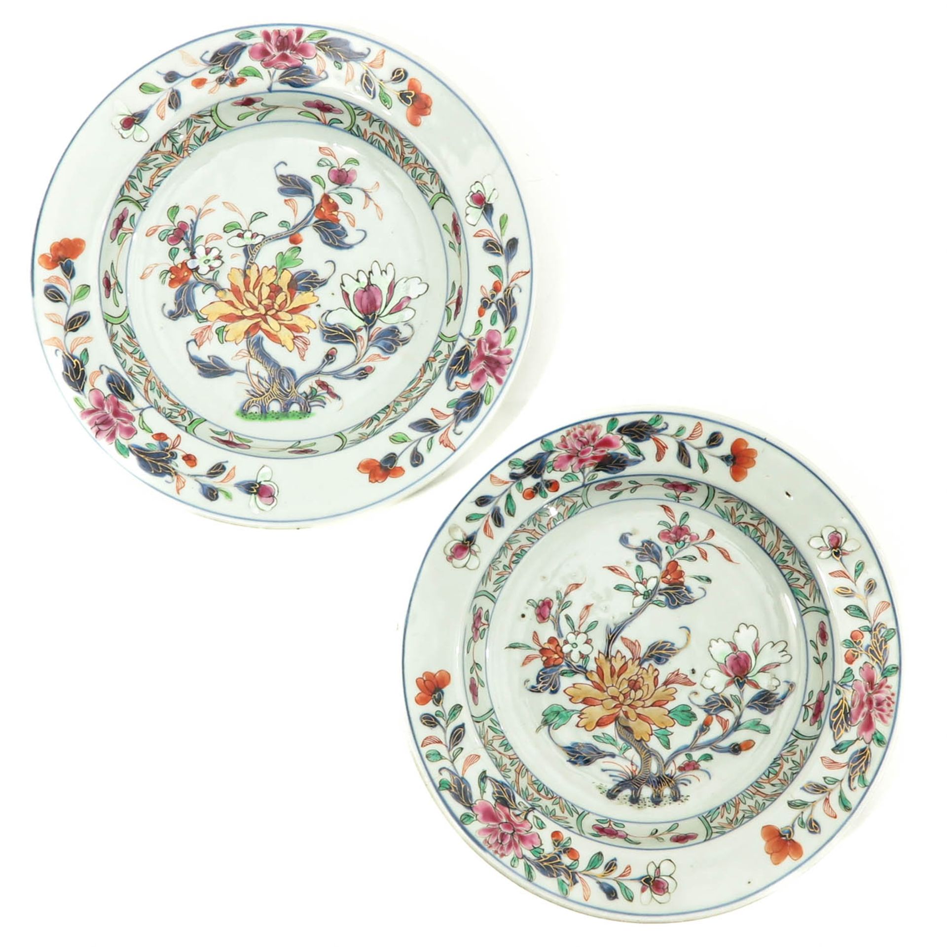 A Series of 4 Famille Rose Plates - Bild 3 aus 10