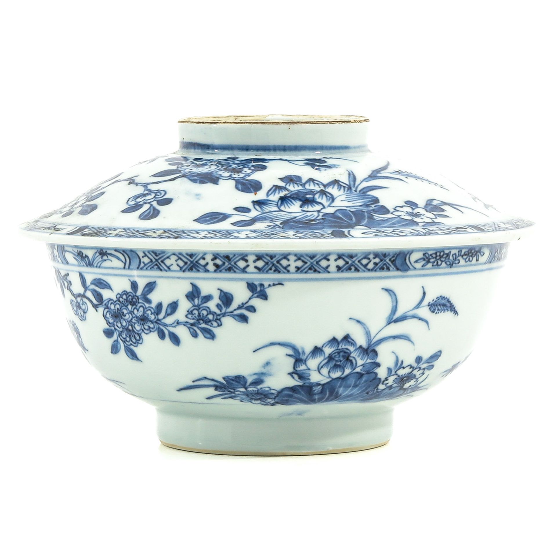 A Blue and White Bowl with Cover - Bild 3 aus 10