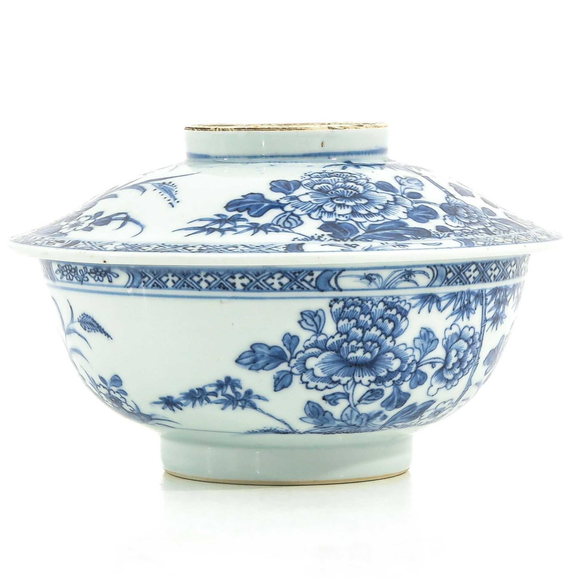 A Blue and White Bowl with Cover - Bild 4 aus 10