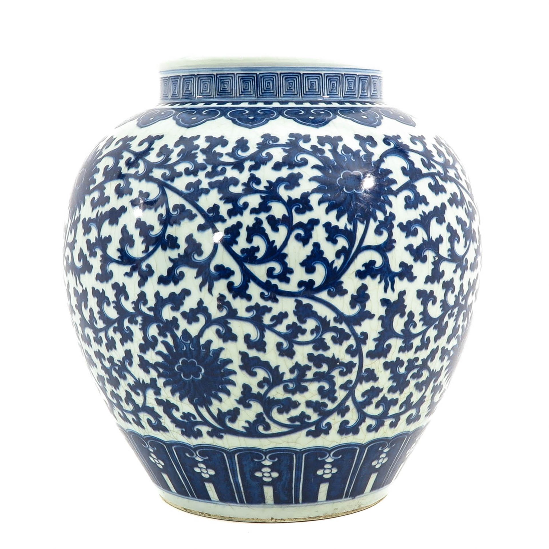 A Blue and White Pot - Image 4 of 10