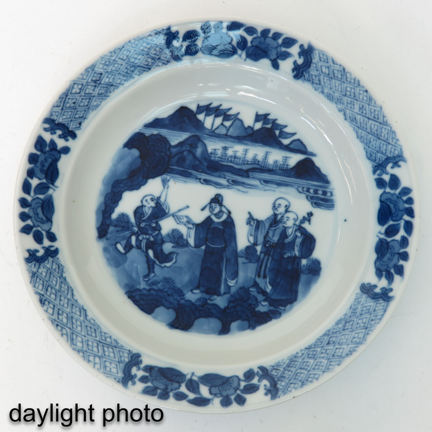 A Blue and White Plate - Image 3 of 6