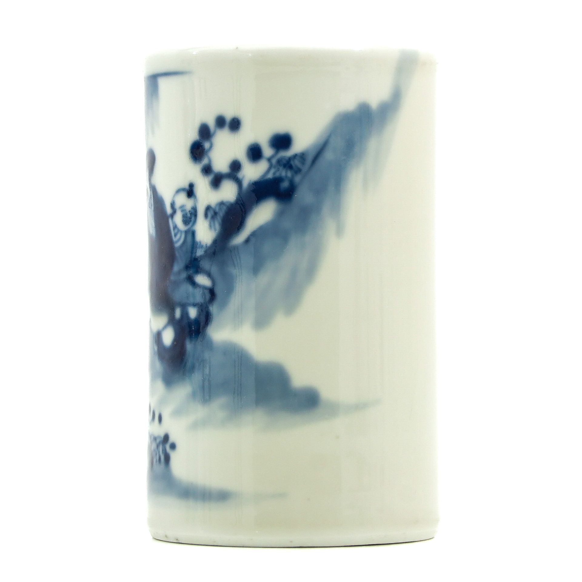 A Small Blue and White Brush Pot - Image 2 of 9