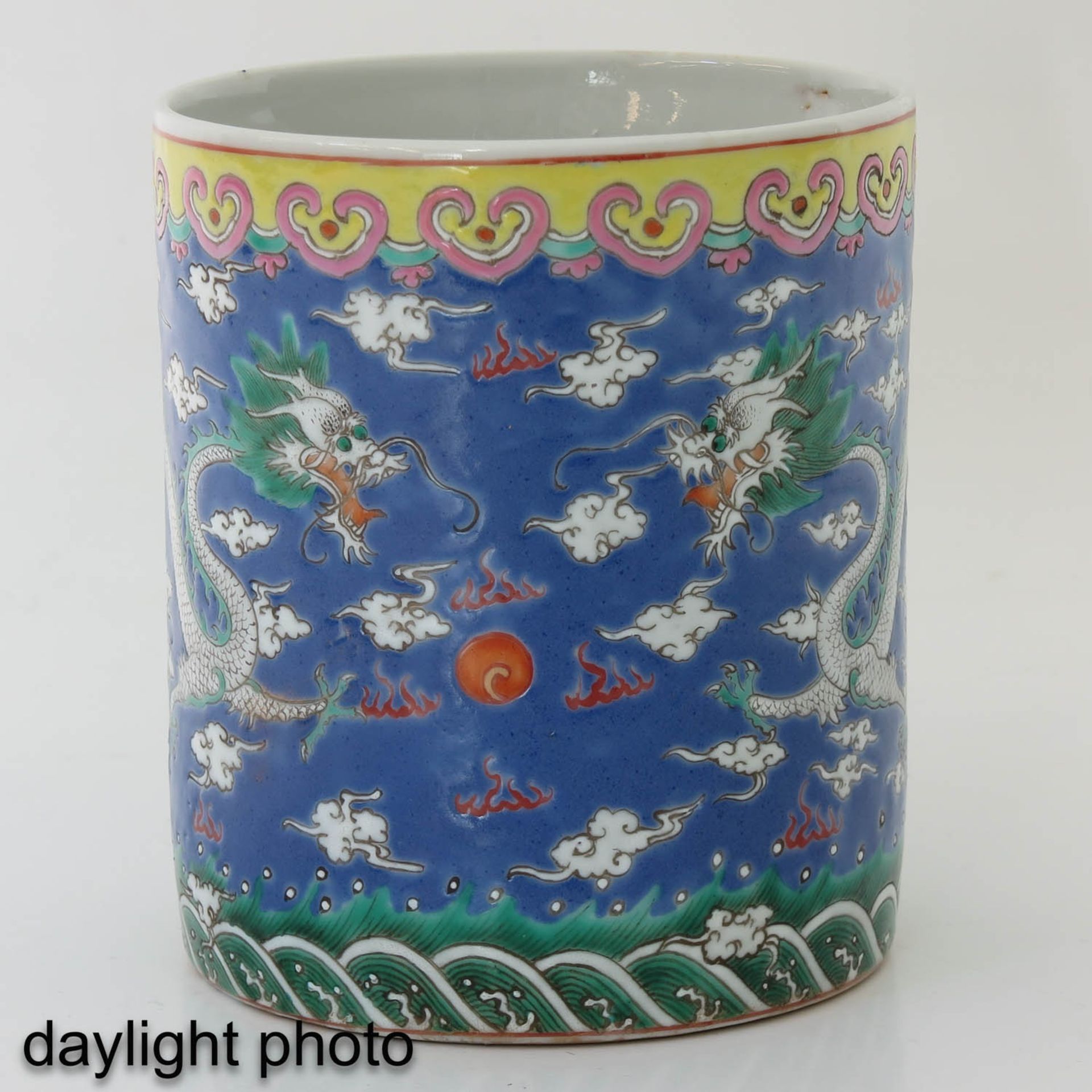 A Famille Rose Brush Pot - Image 7 of 9