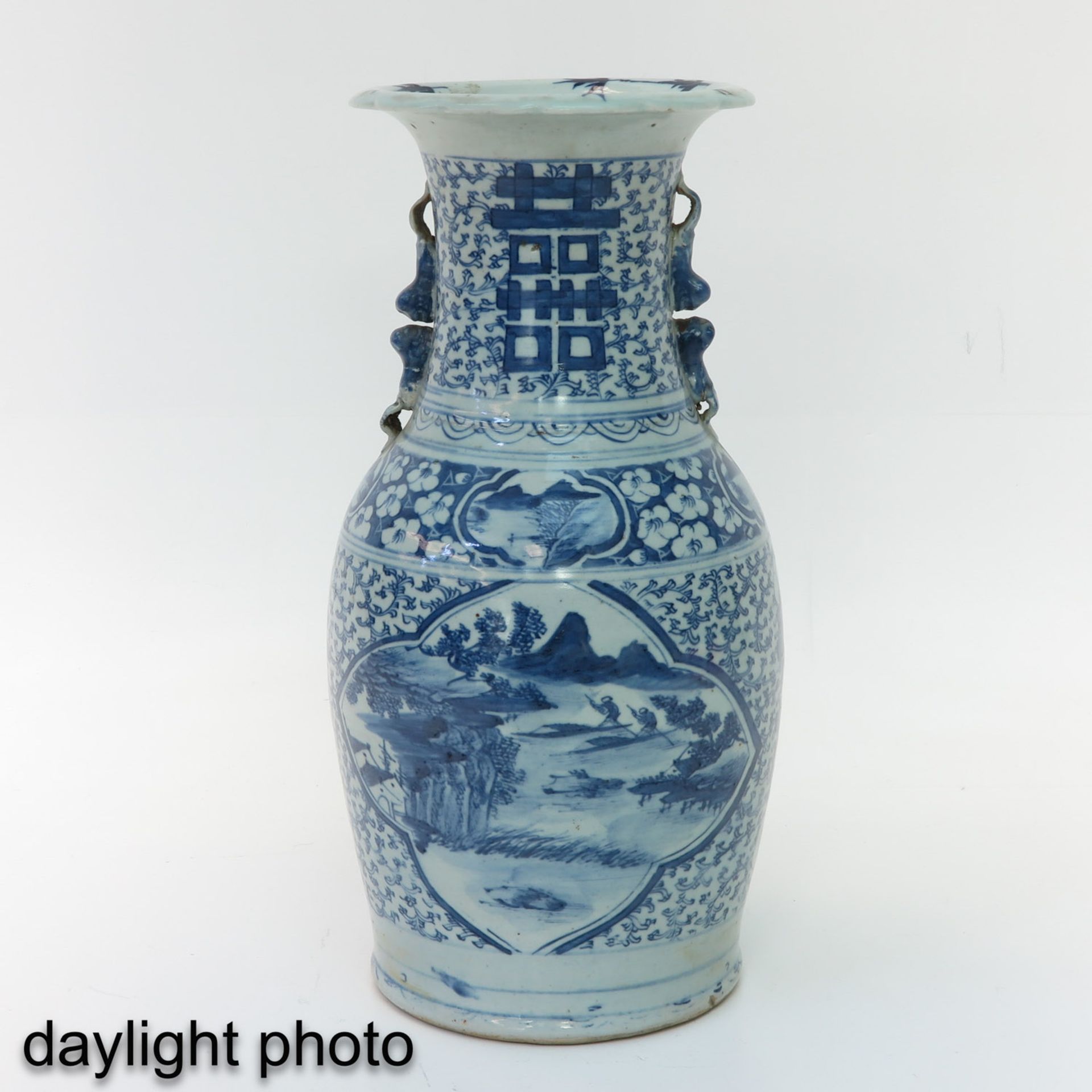 A Blue and White Vase - Image 7 of 9