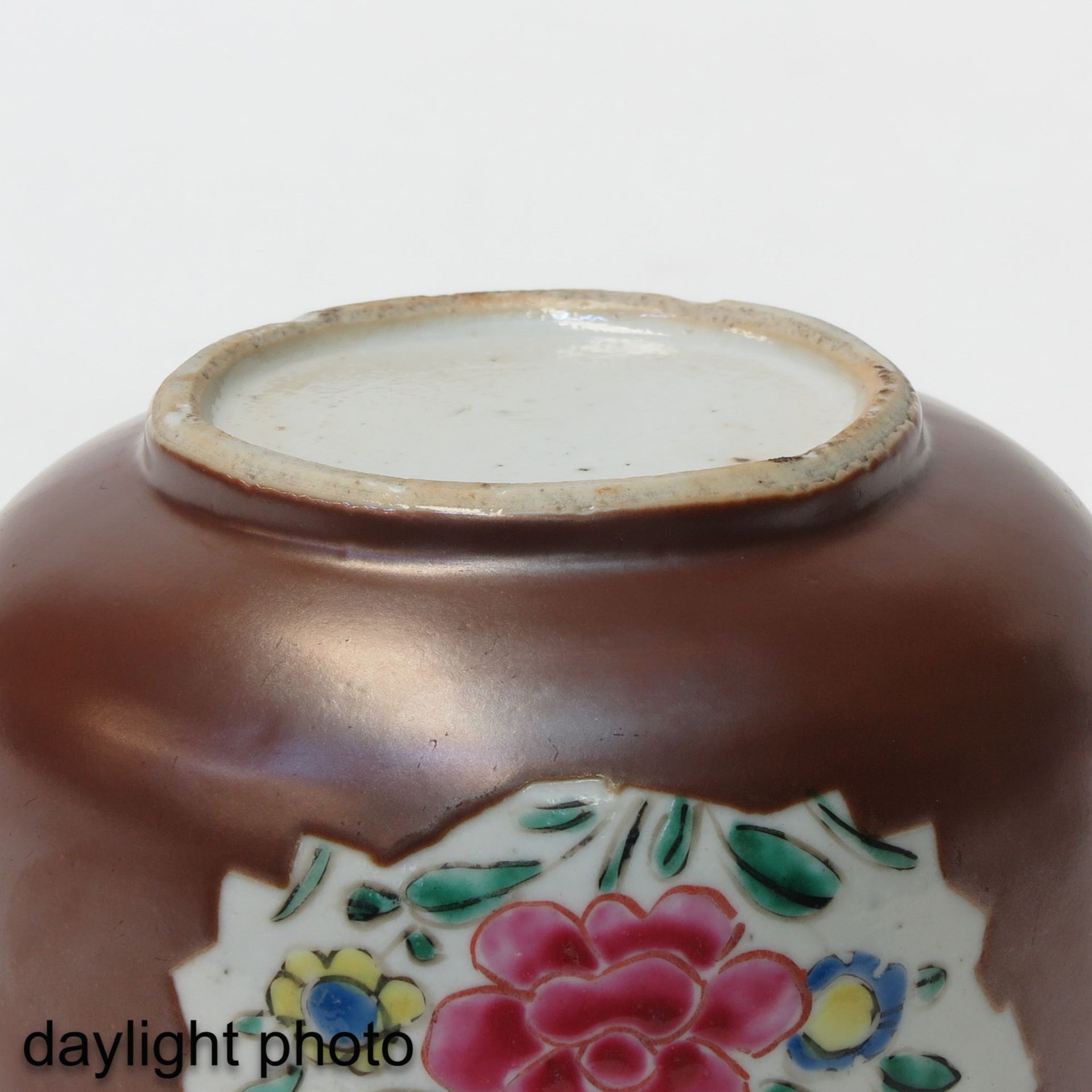 A Batavianware Jar with Cover - Image 8 of 9