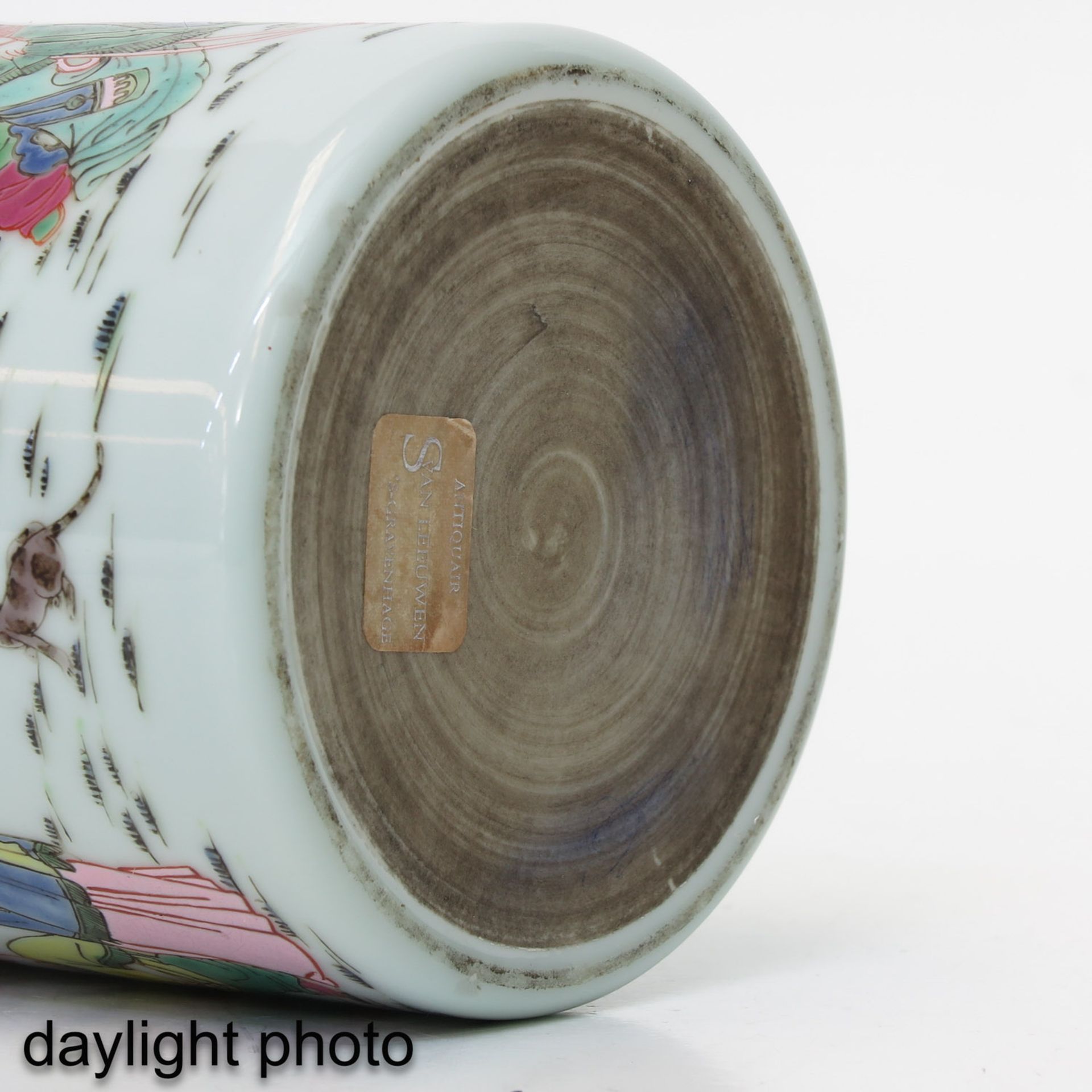 A Famille Rose Brush Pot - Image 8 of 9