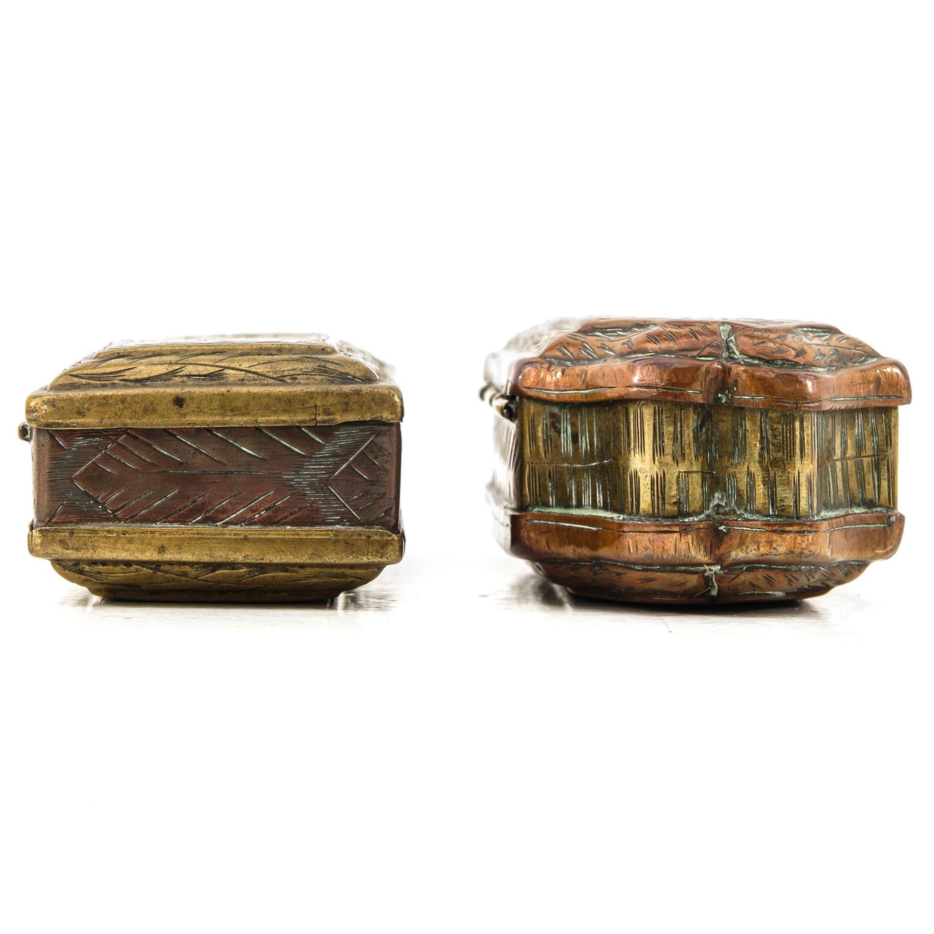 A Lot of 2 18th Century Copper Tobacco Boxes - Image 4 of 9