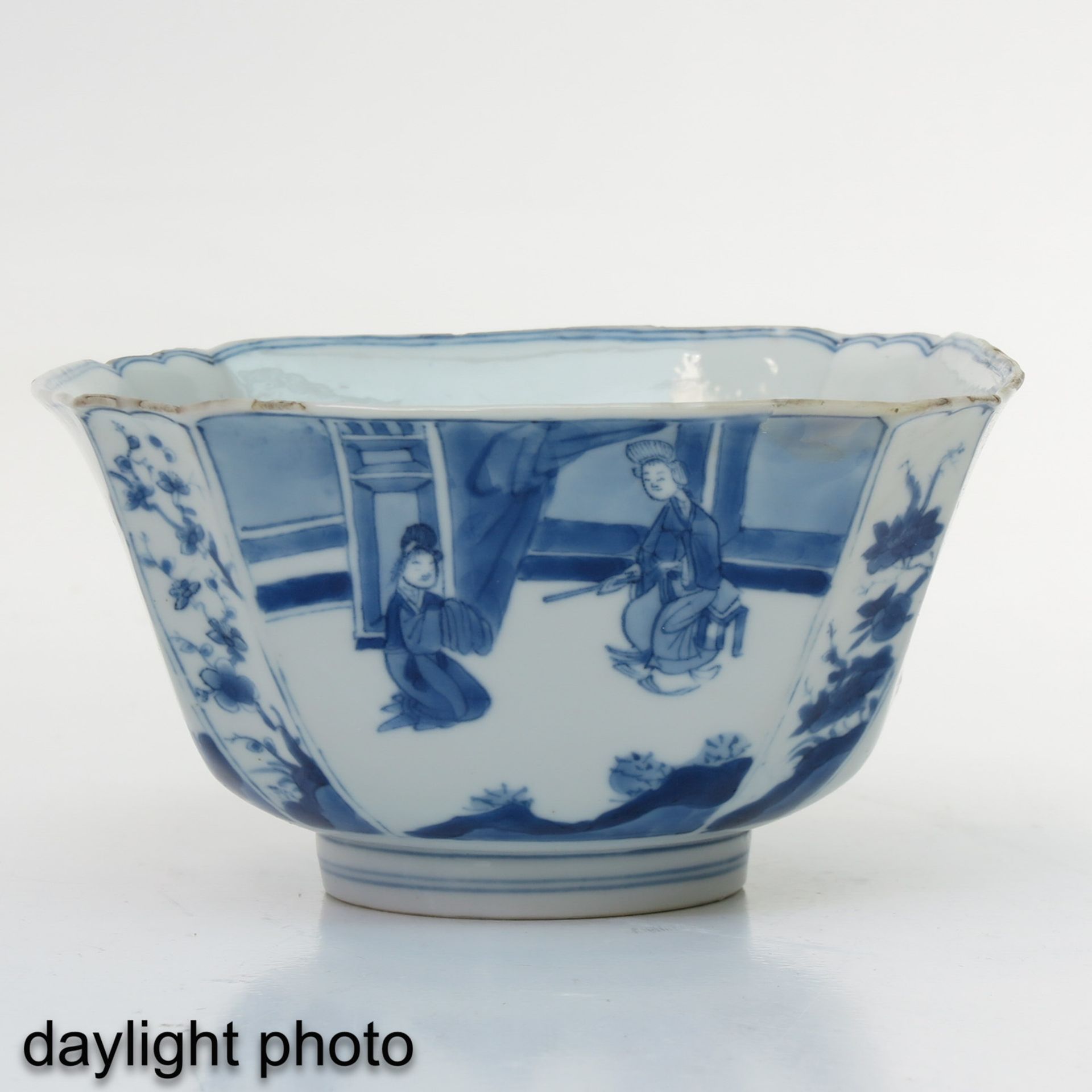 A Blue and White Bowl - Image 7 of 10