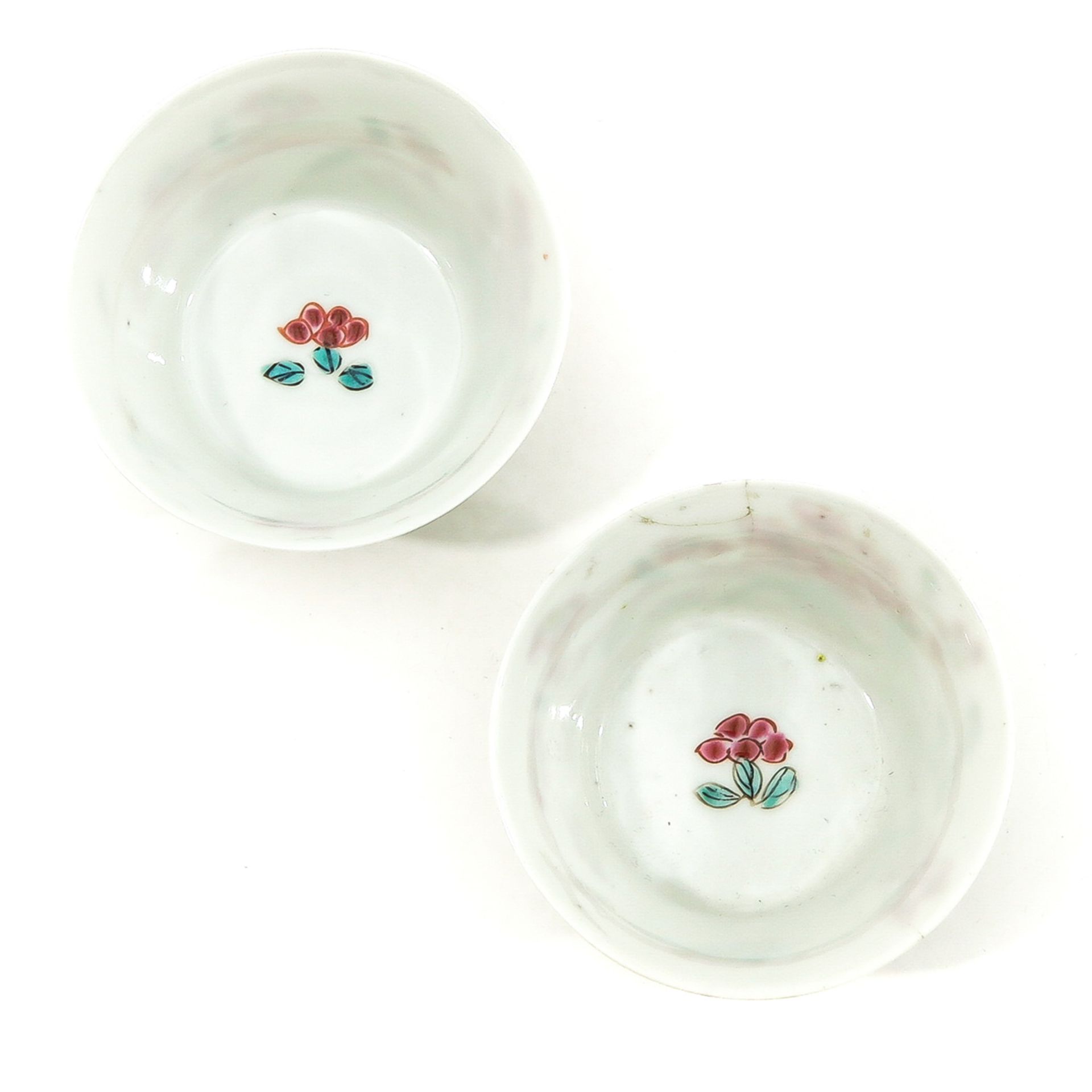 A Pair of Famille Rose Cups and Saucers - Bild 5 aus 10