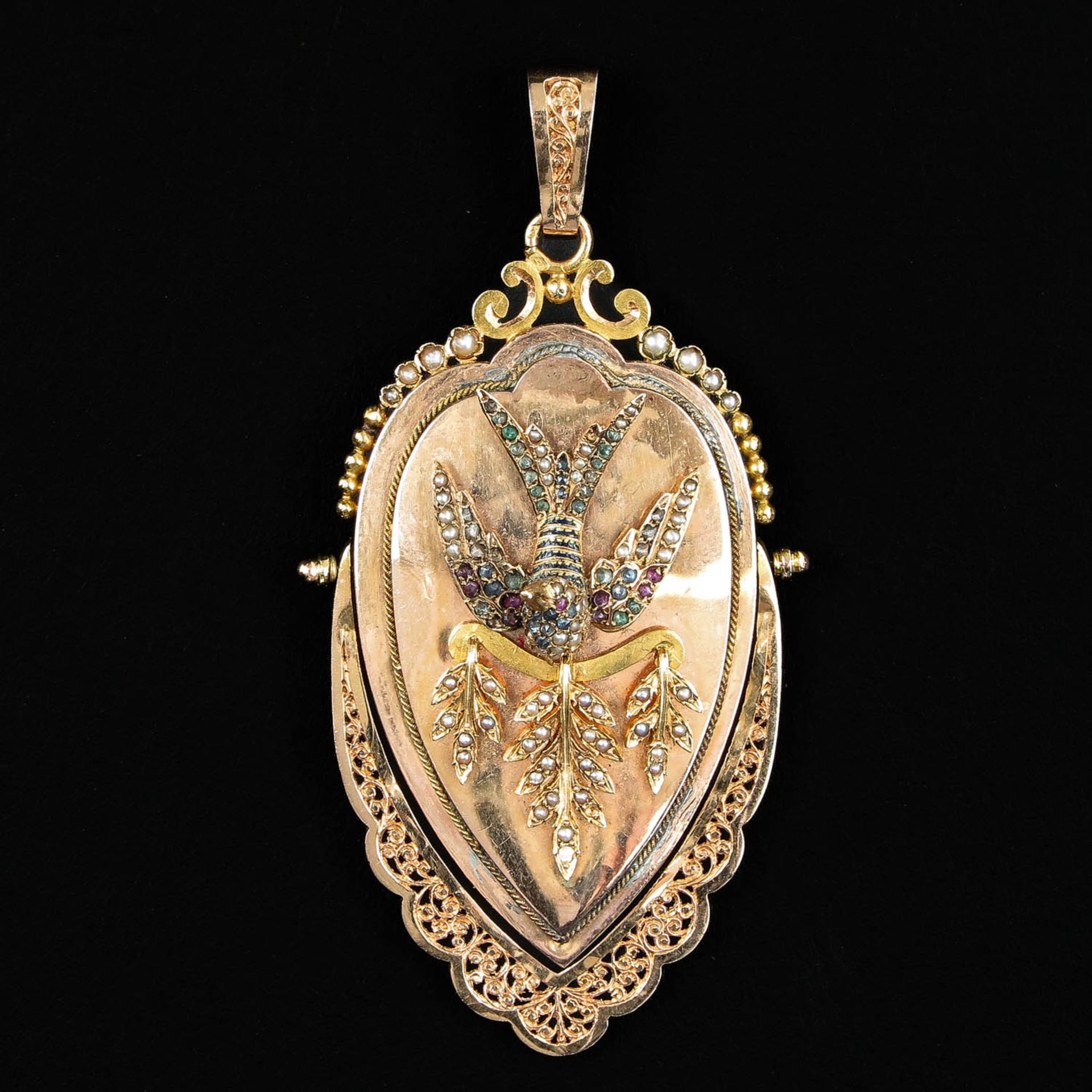 An 18KG Pendant