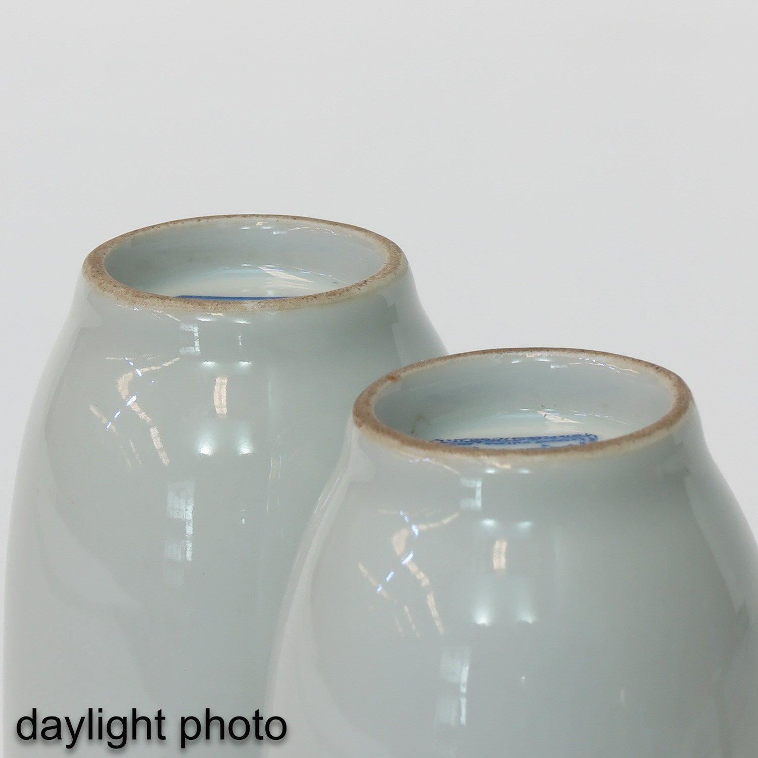 A Pair of Famille Rose Vases - Image 8 of 9