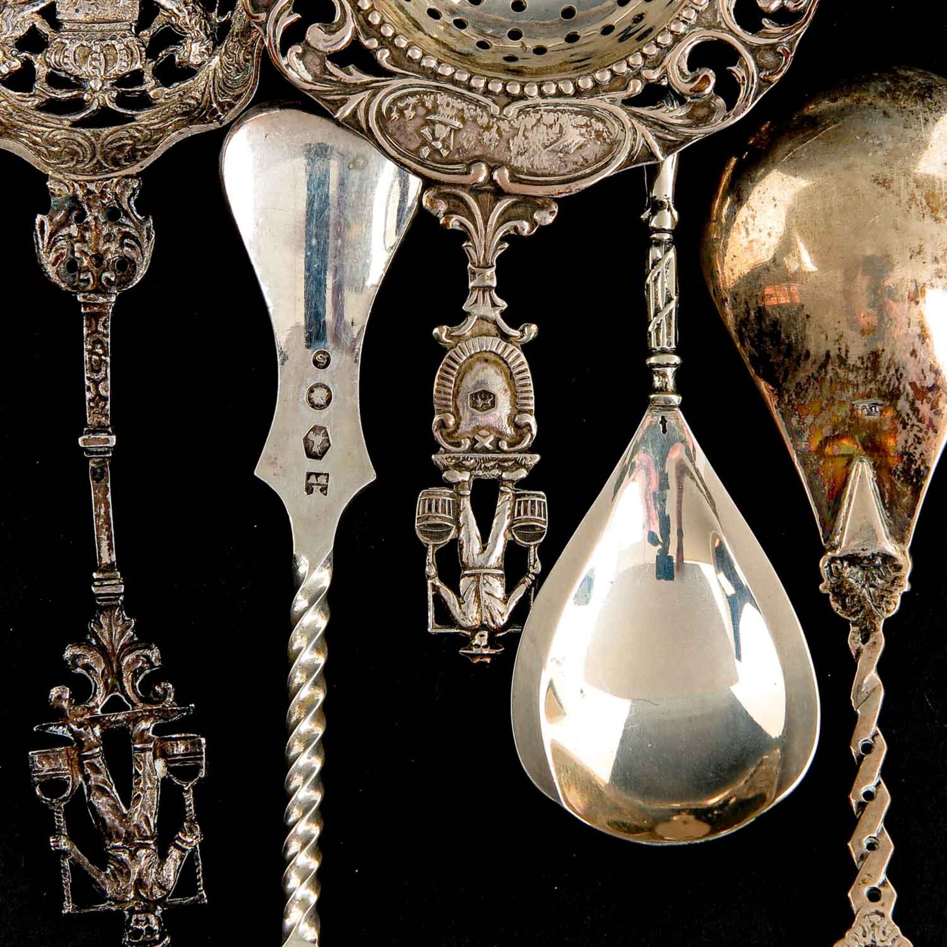 A Dutch Silver Knitting Spoon - Image 9 of 10