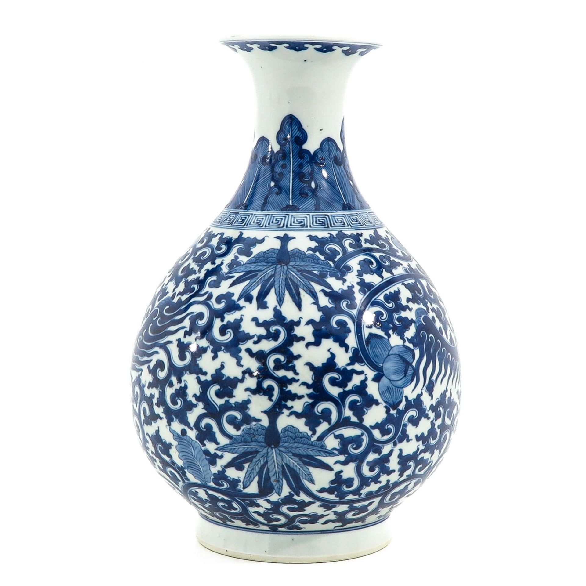 A Blue and White Vase - Bild 2 aus 10