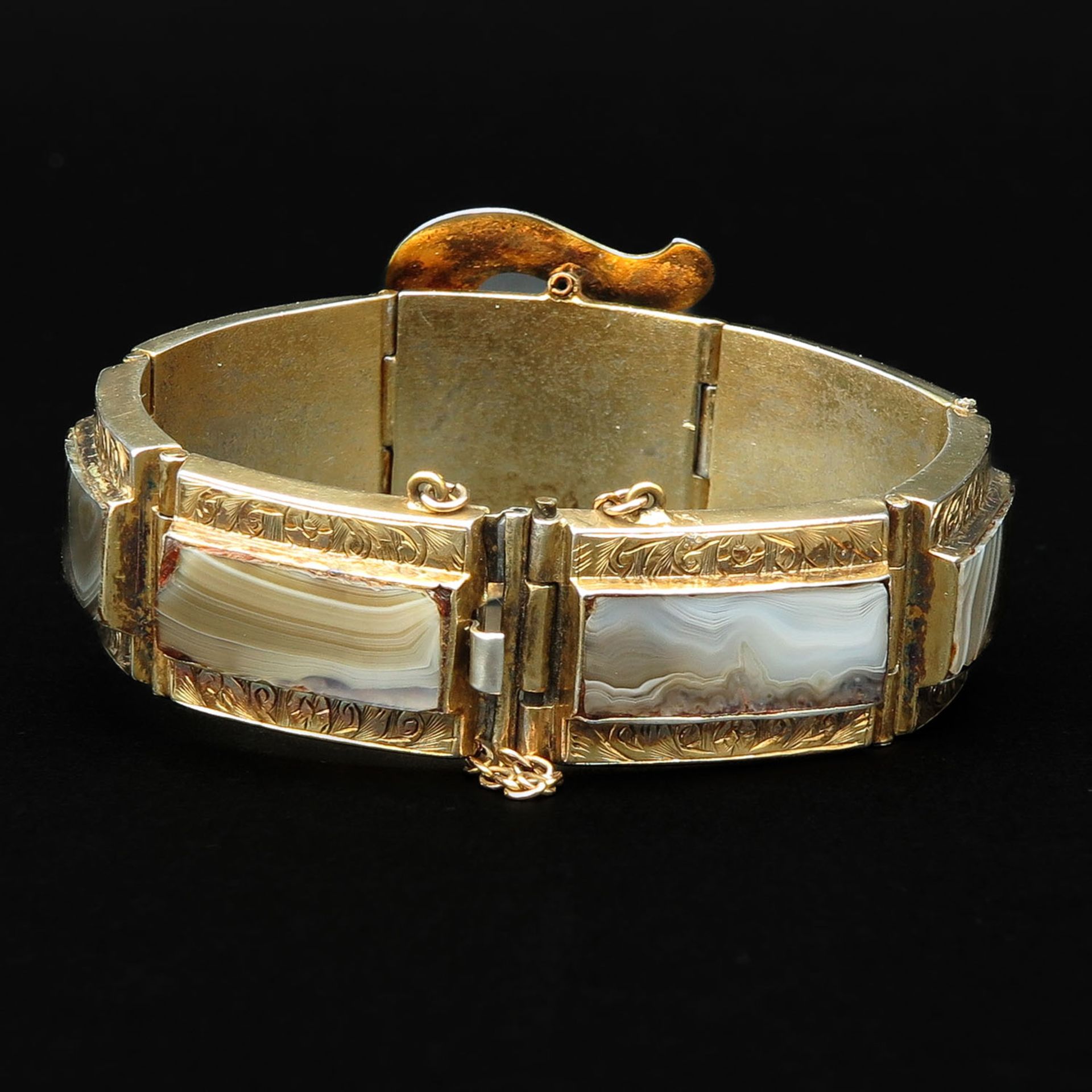 A Bracelet in the Form of a Belt - Image 3 of 4