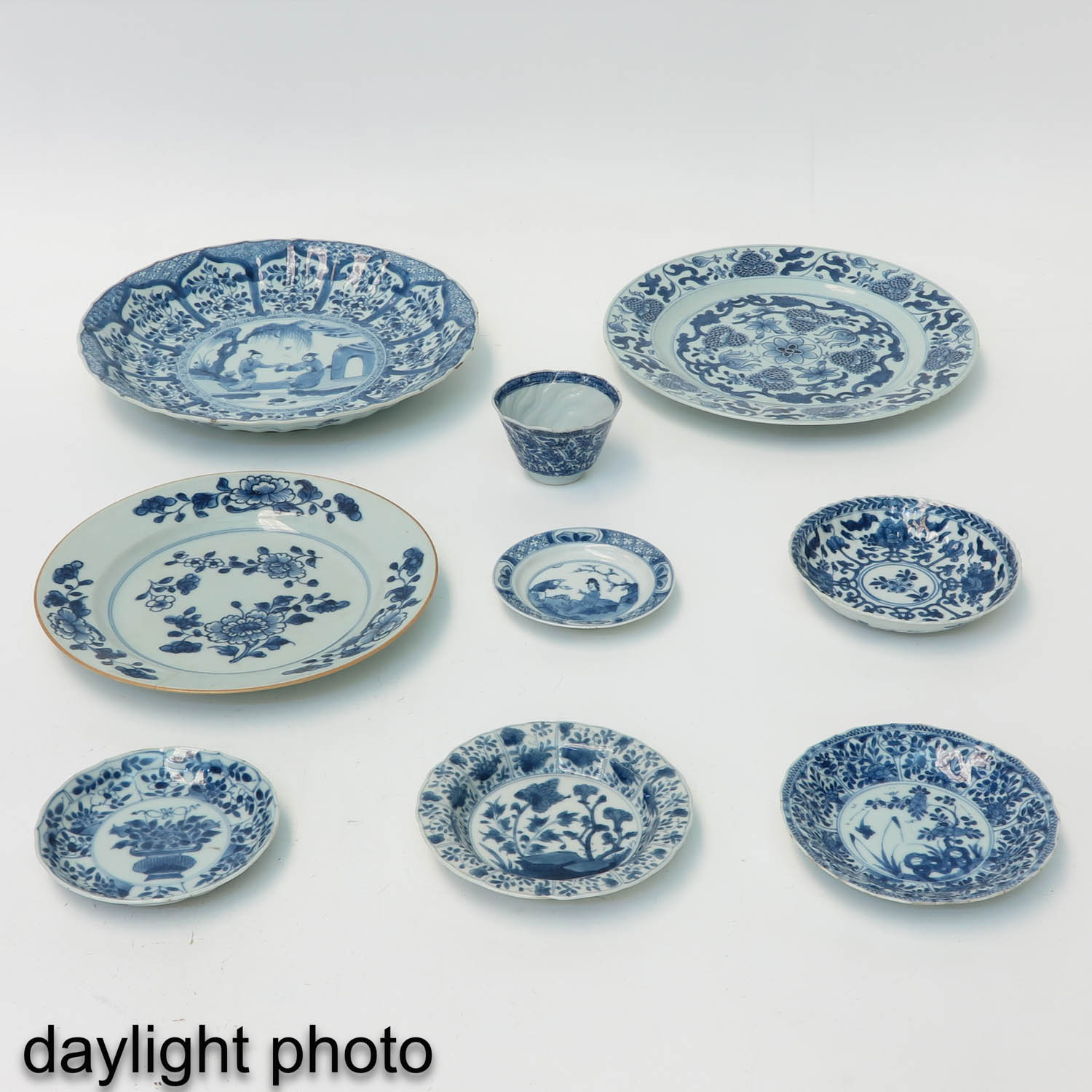 A Collection of Porcelain - Image 9 of 10