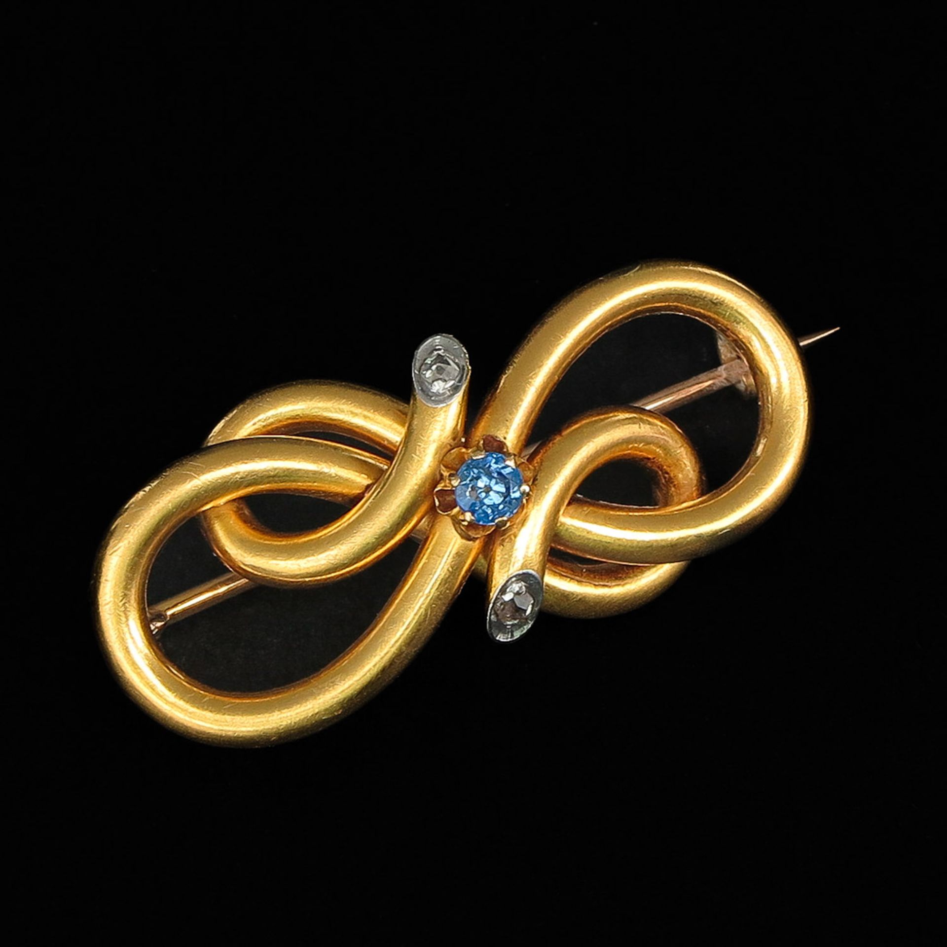 A Brooch in the Form of a Knot