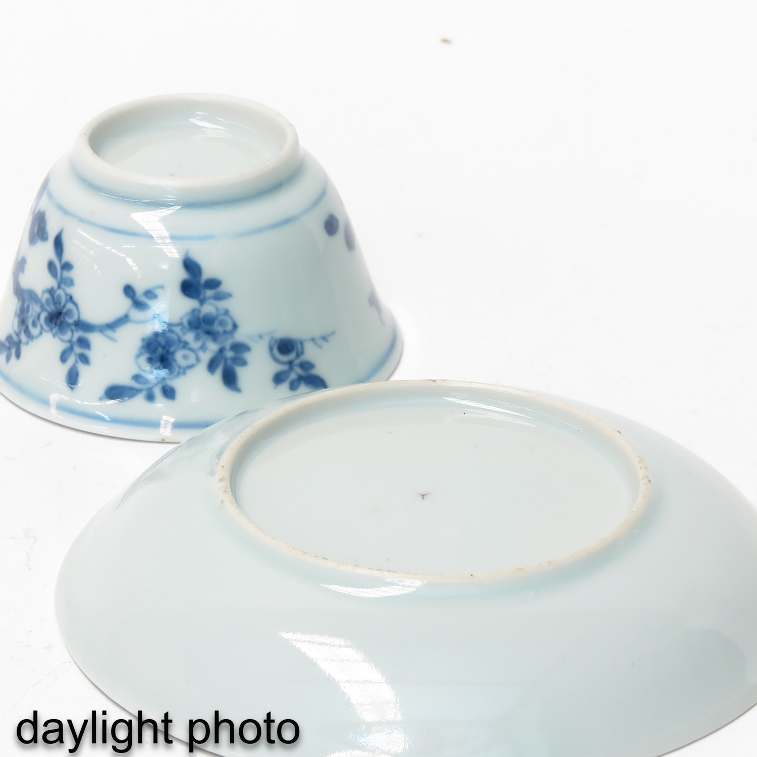 A Series of 6 Blue and White Cups and Saucers - Image 10 of 10