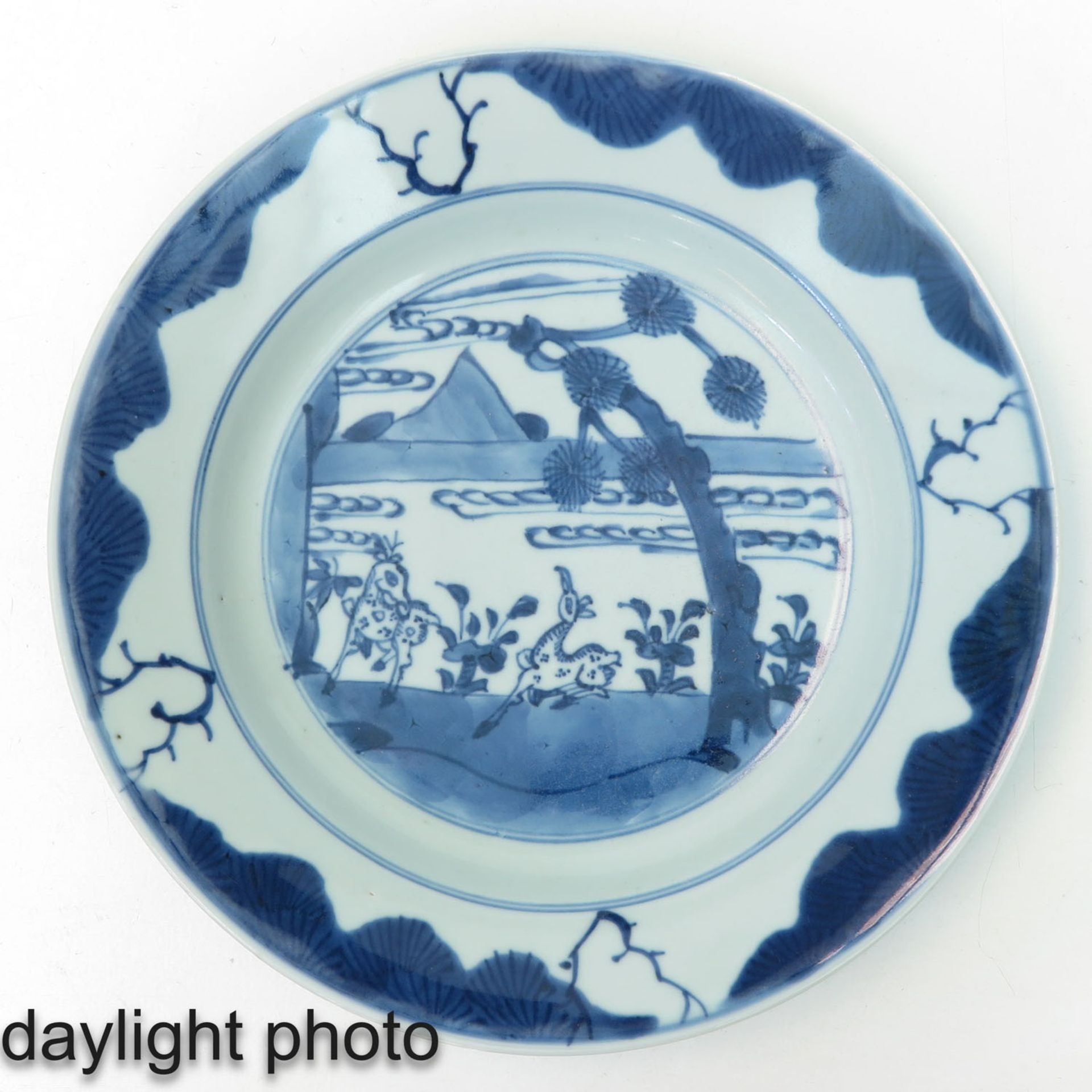 A pair of Blue and White Plates - Bild 7 aus 10