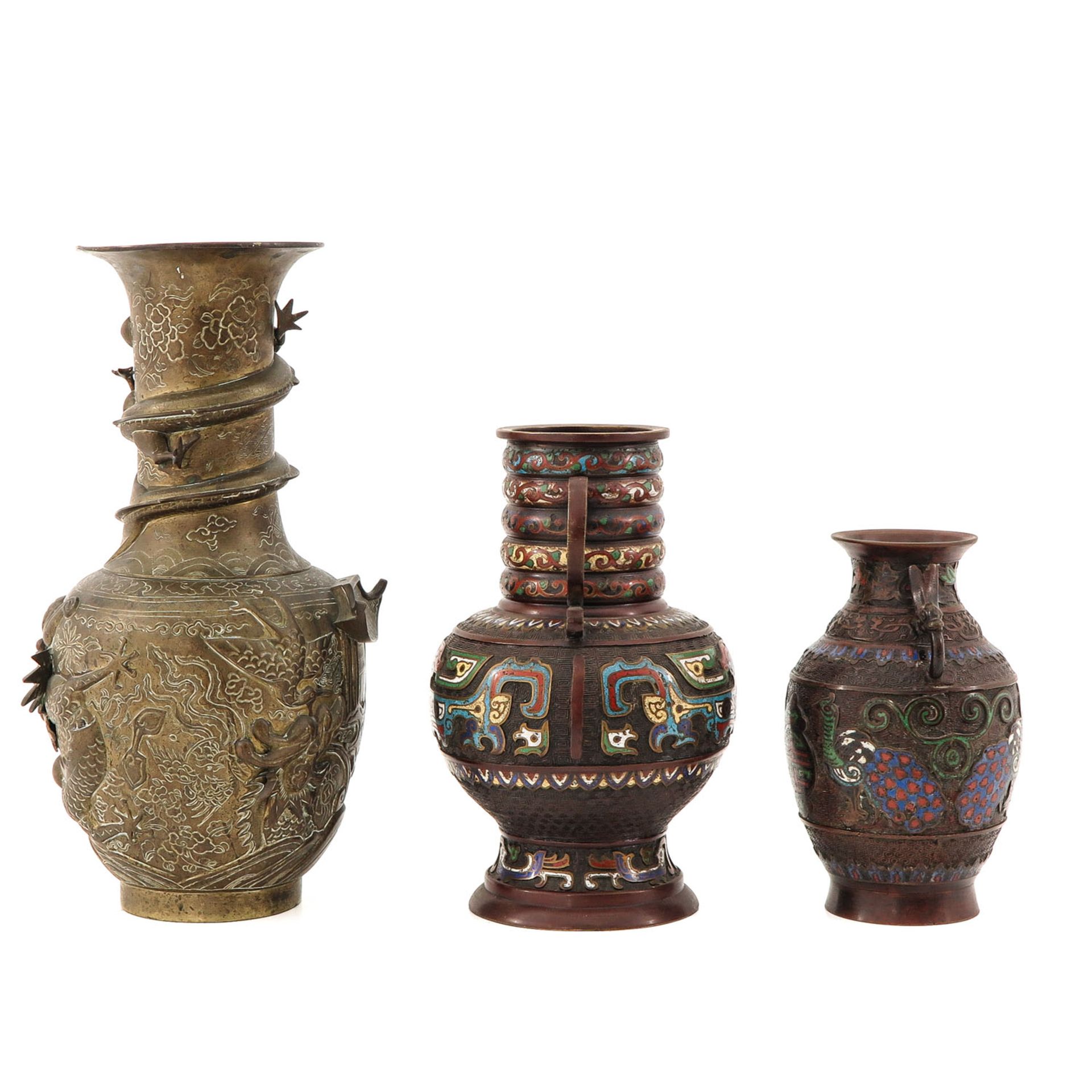 A Pair of Cloisonne Vase and Bronze Vase - Image 2 of 10