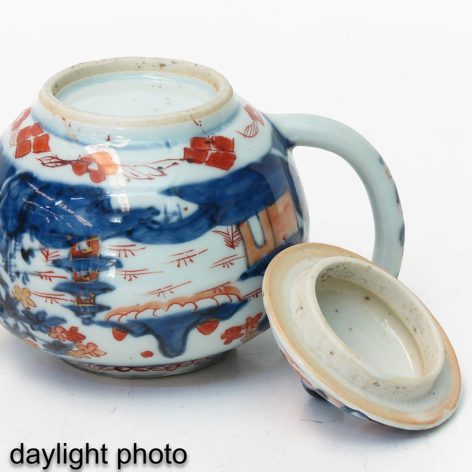 An Imari Teapot - Image 8 of 10